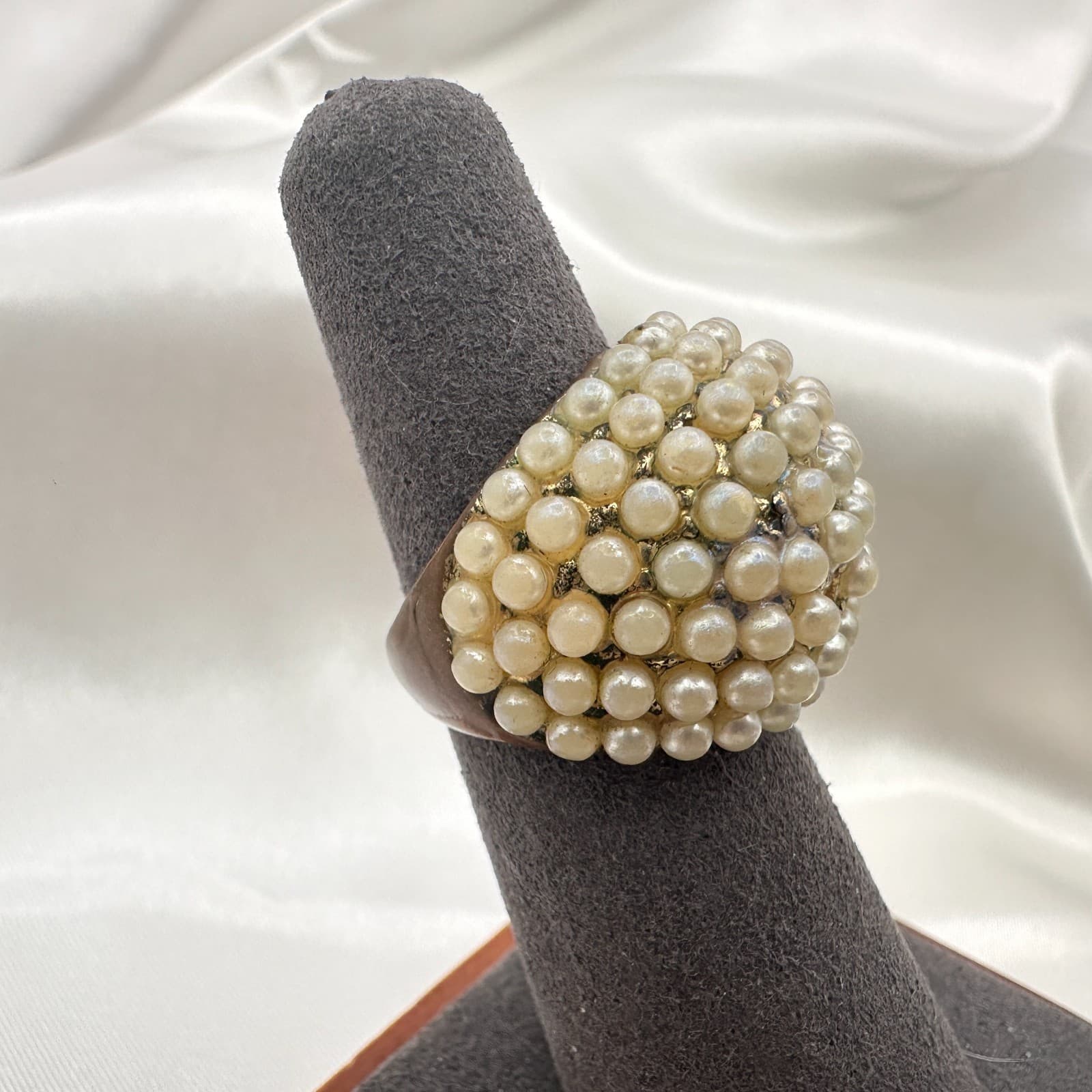 Vintage Y2K Beaded Faux Pearl Statement Ring Women's Classic Fashion Jewelry - Thumbnail 2