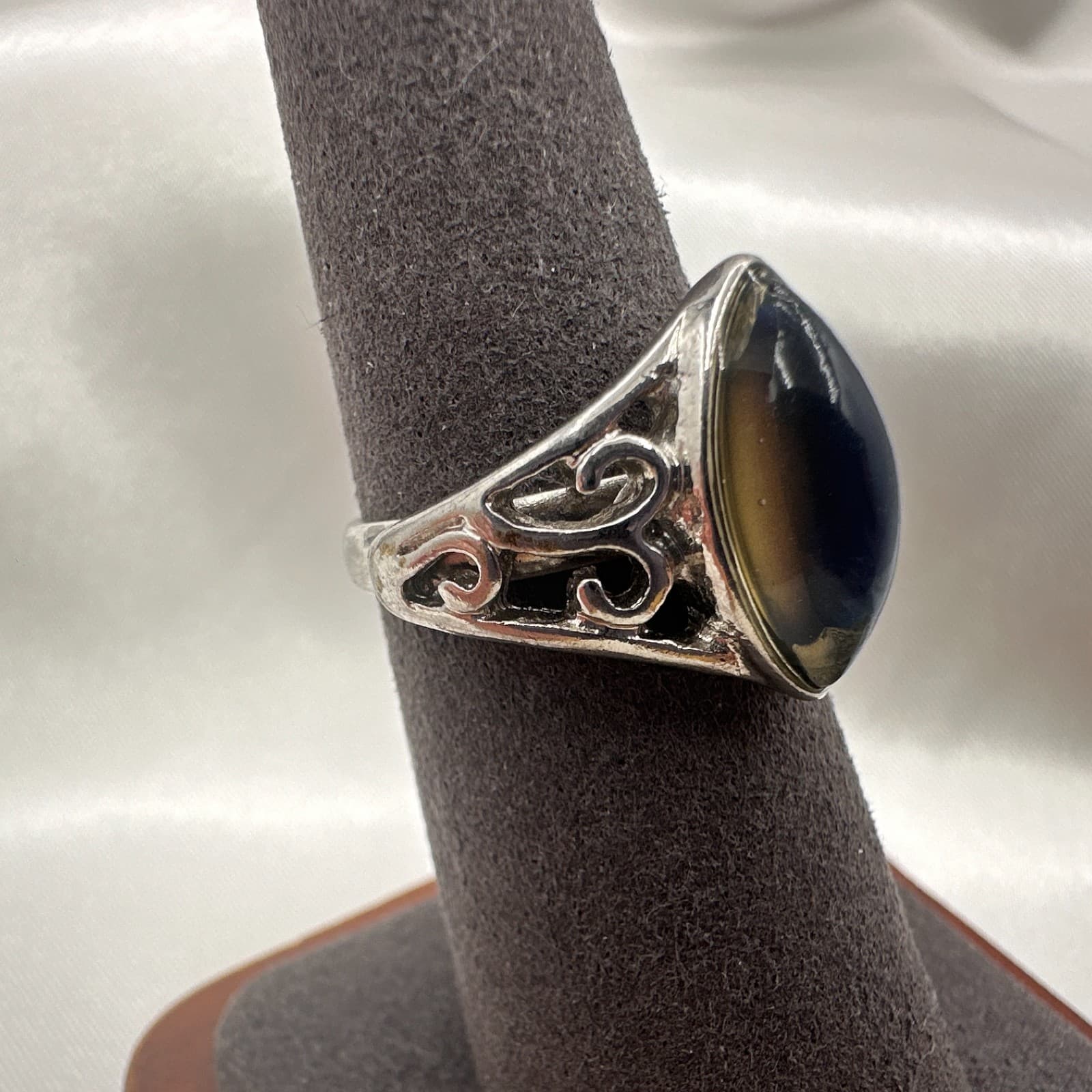 Vintage 90s Silver Tone Blue Marquise Ring Women's Classic Fashion Jewelry - Thumbnail 2