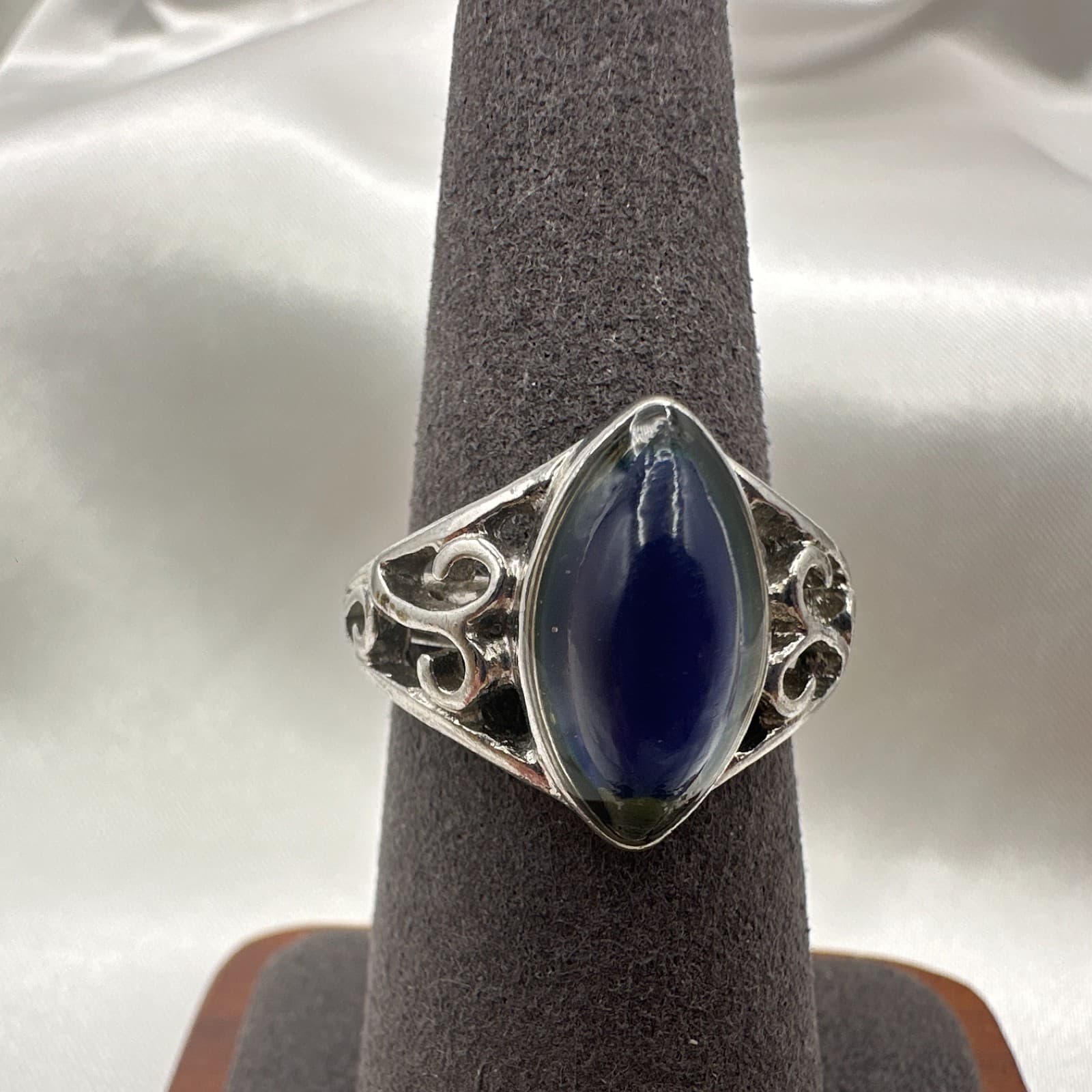 Vintage 90s Silver Tone Blue Marquise Ring Women's Classic Fashion Jewelry - Image 1