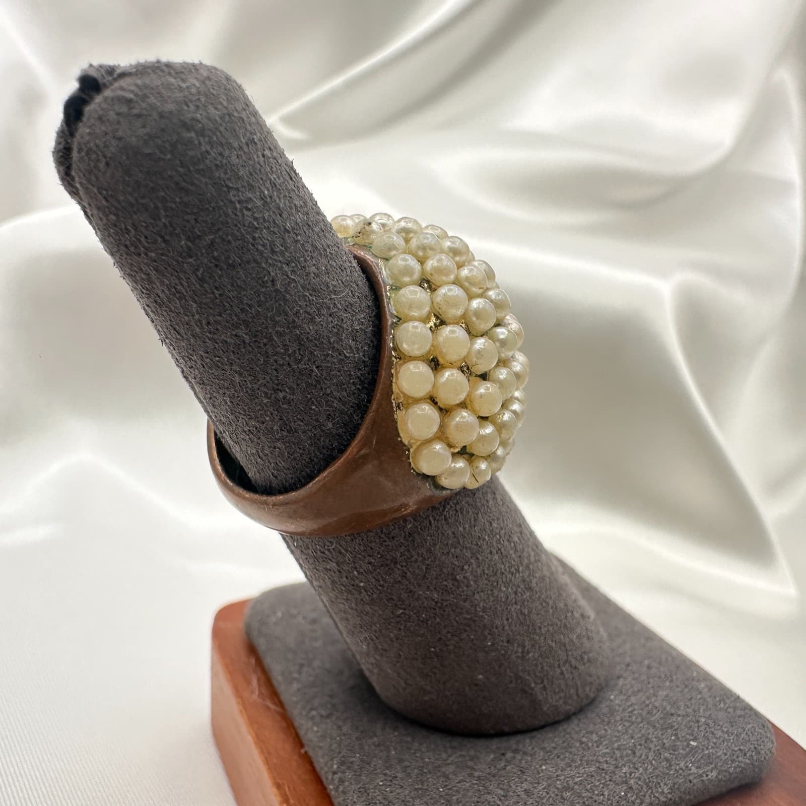 Vintage Y2K Beaded Faux Pearl Statement Ring Women's Classic Fashion Jewelry - Thumbnail 4