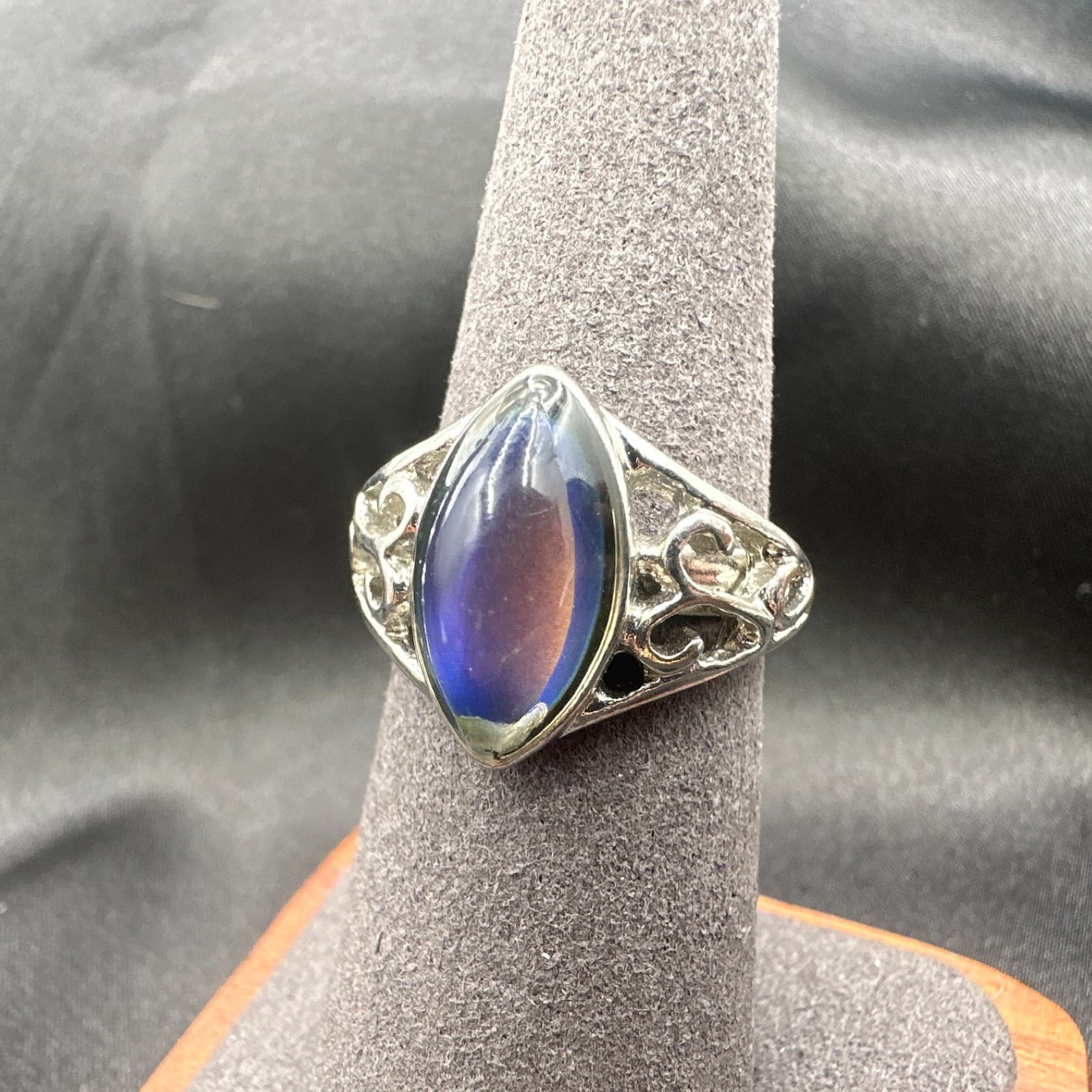 Vintage 90s Silver Tone Blue Marquise Ring Women's Classic Fashion Jewelry - Thumbnail 6