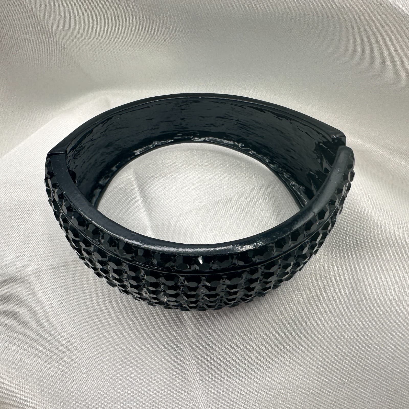 Vintage 90s Black Glass Bracelet Bangle Boho Classic Fashion Women's Jewelry - Thumbnail 2