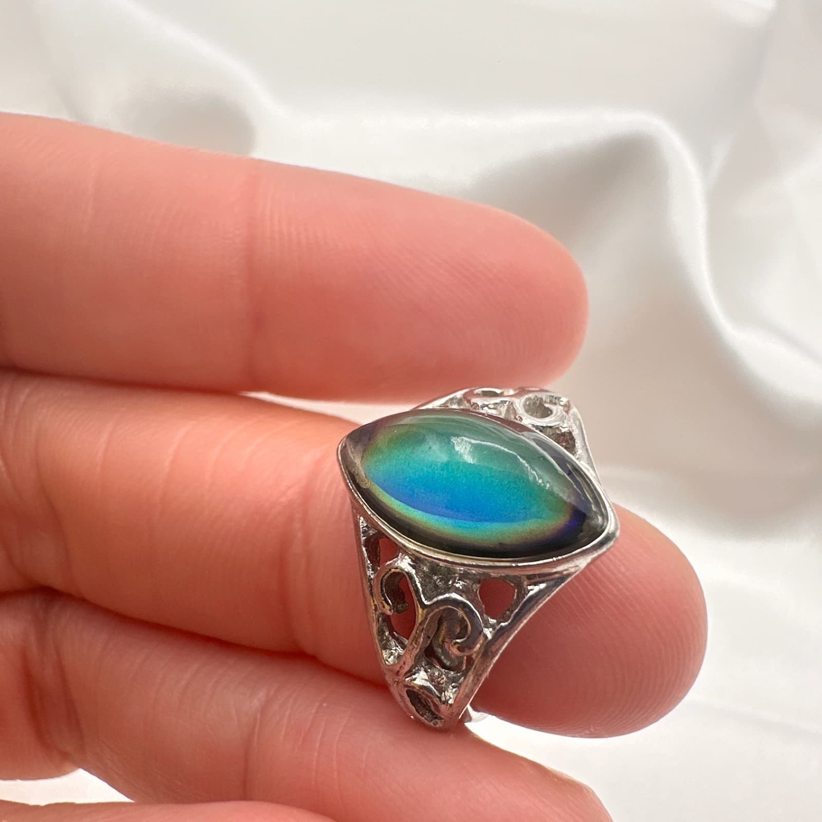Vintage 90s Silver Tone Blue Marquise Ring Women's Classic Fashion Jewelry - Thumbnail 10