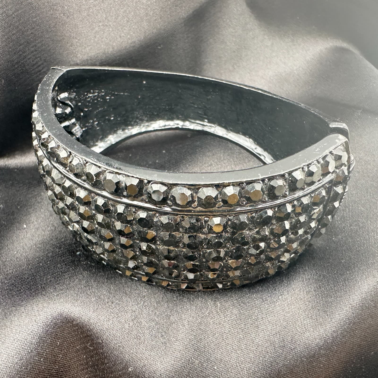 Vintage 90s Black Glass Bracelet Bangle Boho Classic Fashion Women's Jewelry - Thumbnail 7