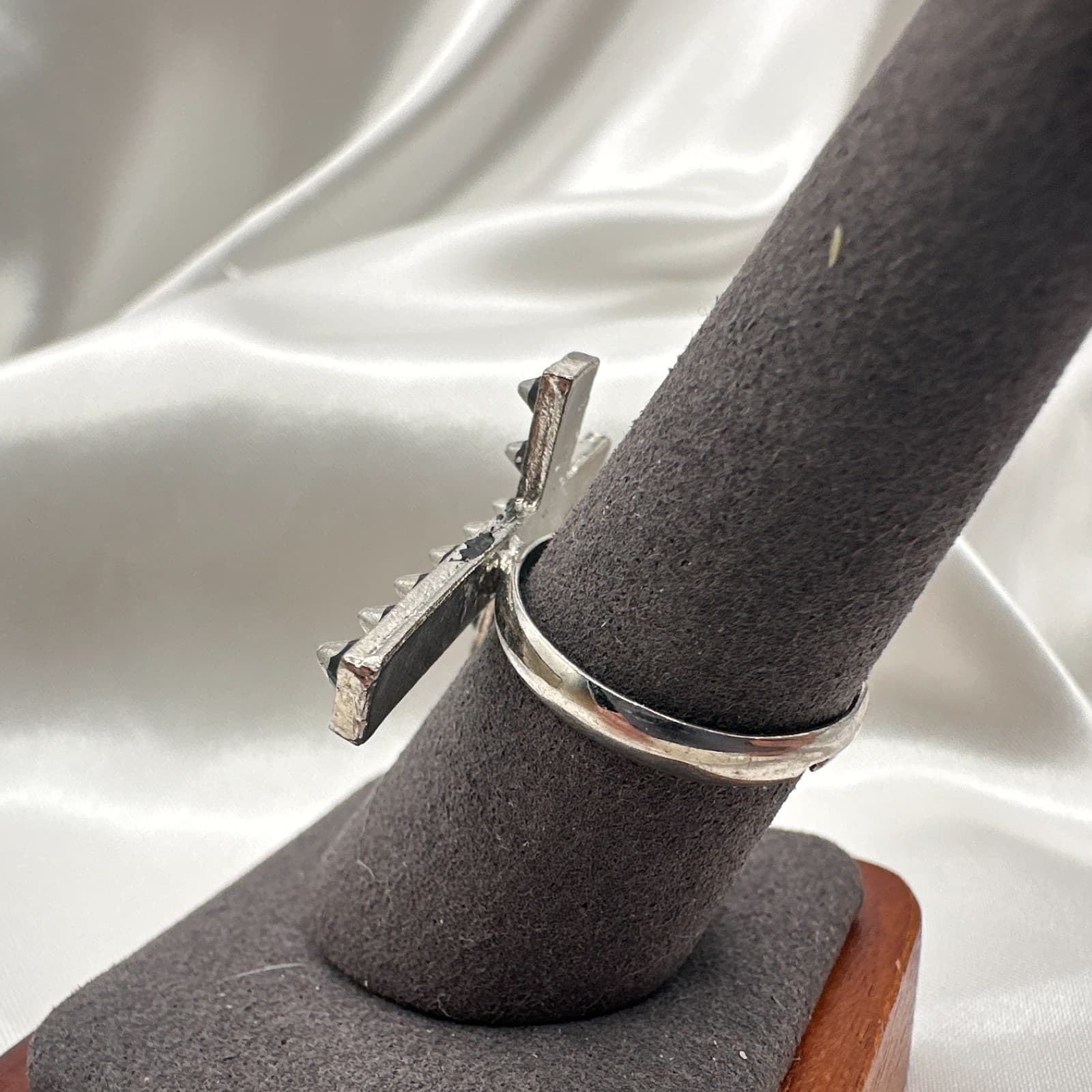 Vintage Y2K Silver Tone Studded Cross Ring Women's Classic Fashion Jewelry - Thumbnail 5