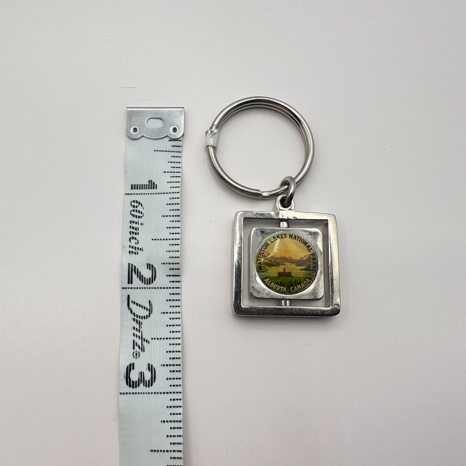 Vintage Y2K Waterton Lakes National Park Spinner Canada Flag Keychain - Thumbnail 9