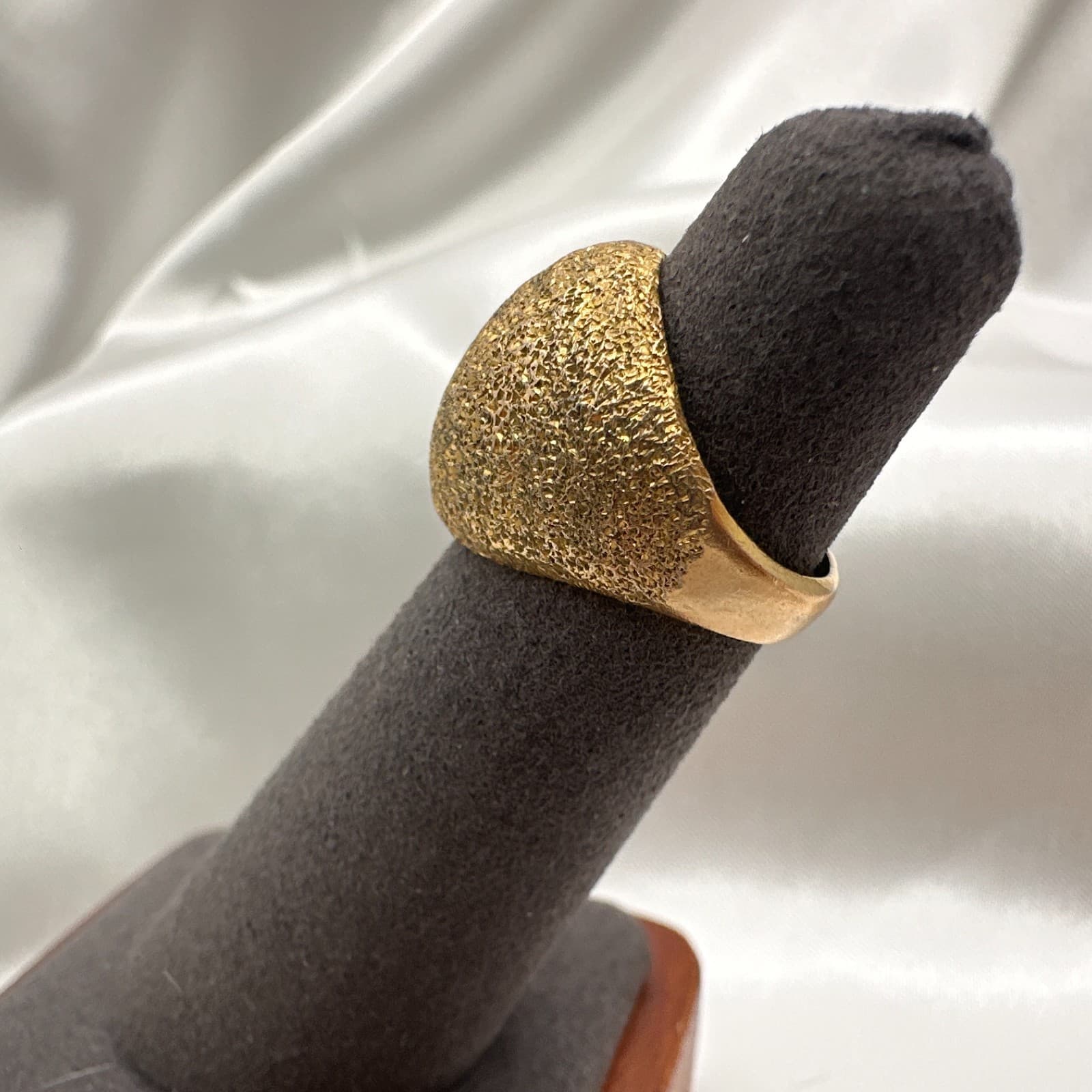 Vintage Y2K Gold tone Textured Dome Ring Statement Women's Classic Jewelry - Thumbnail 5