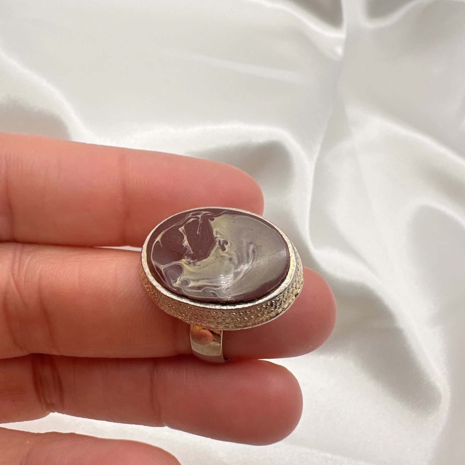 Vintage Y2K Gold Tone Oval Ring Statement Women's Classic Fashion Jewelry - Thumbnail 9