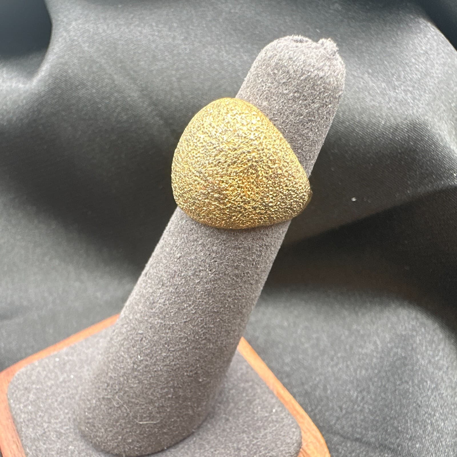 Vintage Y2K Gold tone Textured Dome Ring Statement Women's Classic Jewelry - Thumbnail 8