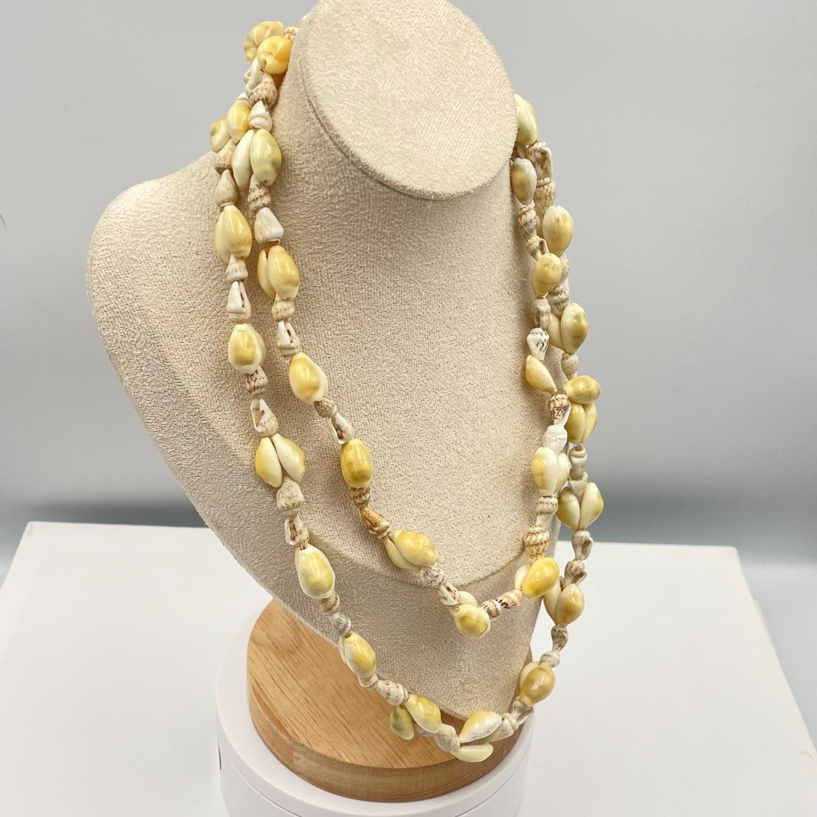 Vintage 90s Cowrie Puka Shell Double Strand Necklace Women's Classic Jewelry - Thumbnail 5