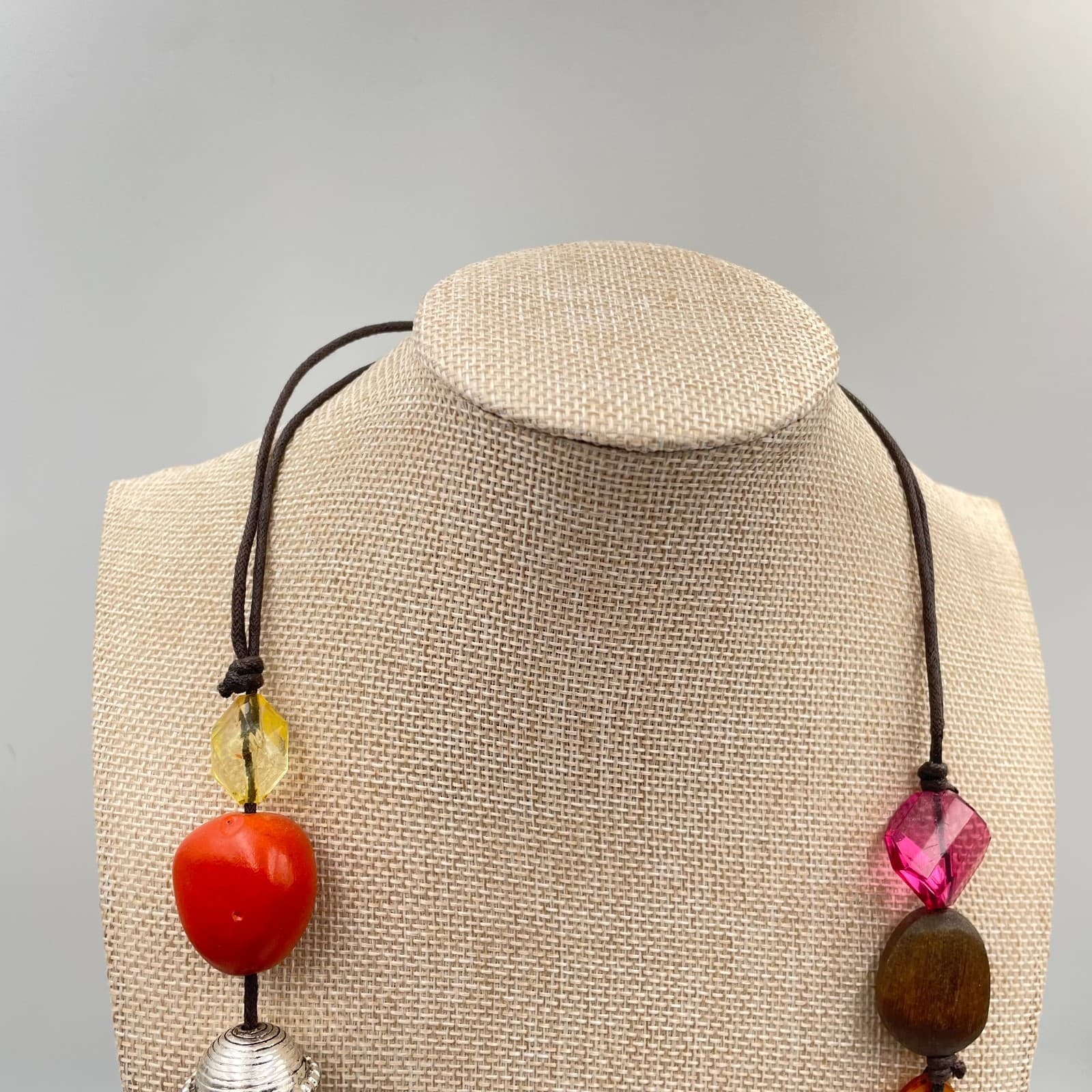 Vtg Boho Statement Necklace Chunky Multi-Color Wood Resin Glass Bead Silver Tone - Thumbnail 5