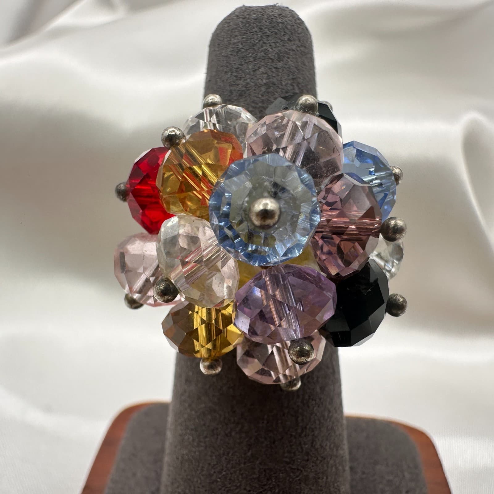 Vintage Y2K Silver Tone Beaded Statement Ring Women's Classic Fashion Jewelry - Thumbnail 2