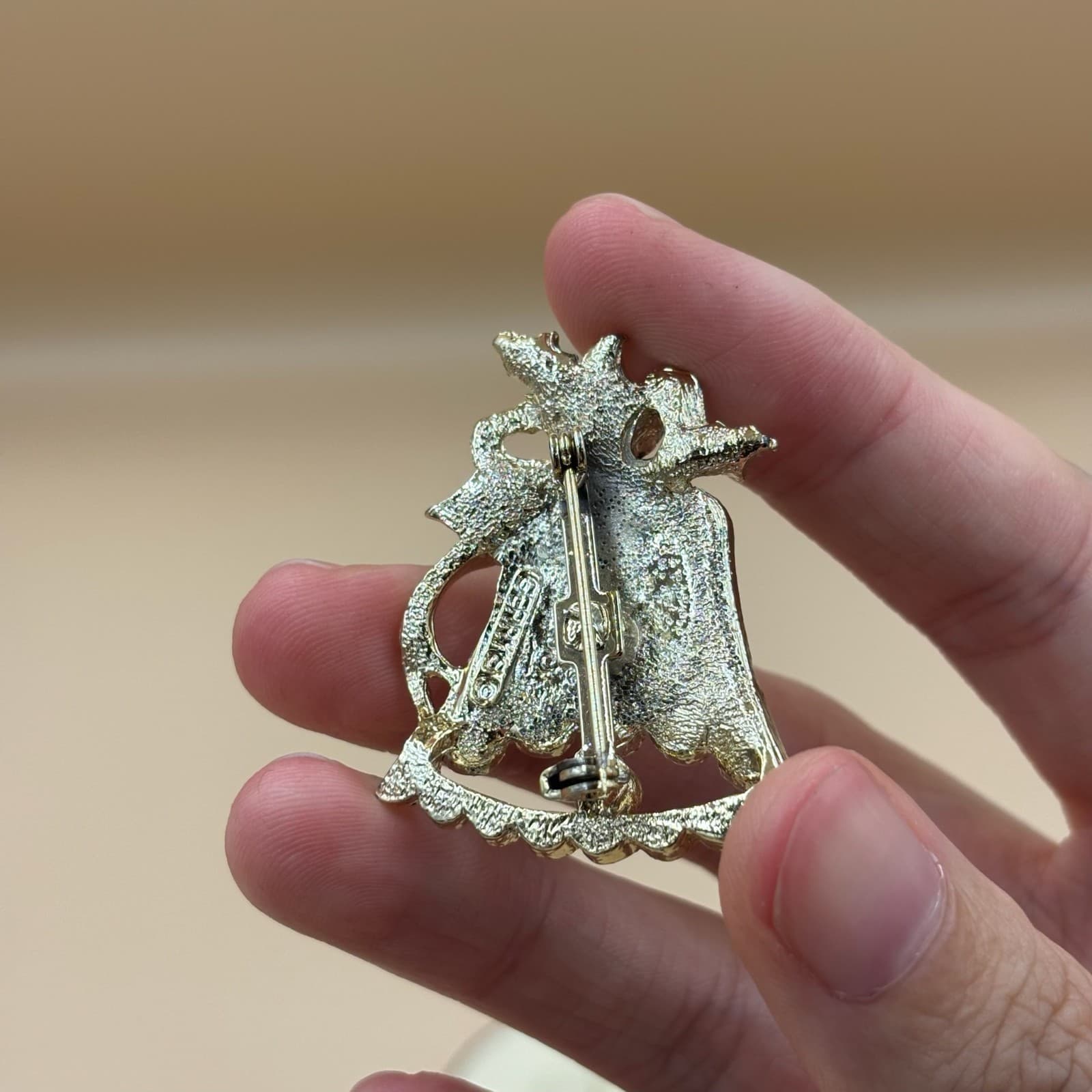 Vintage Gerry's Silver-Tone Enamel Tied Bow Bell Christmas Holiday Brooch Pin - Thumbnail 2