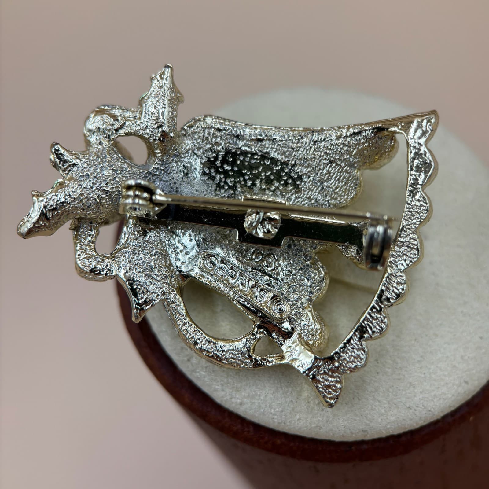 Vintage Gerry's Silver-Tone Enamel Tied Bow Bell Christmas Holiday Brooch Pin - Thumbnail 3