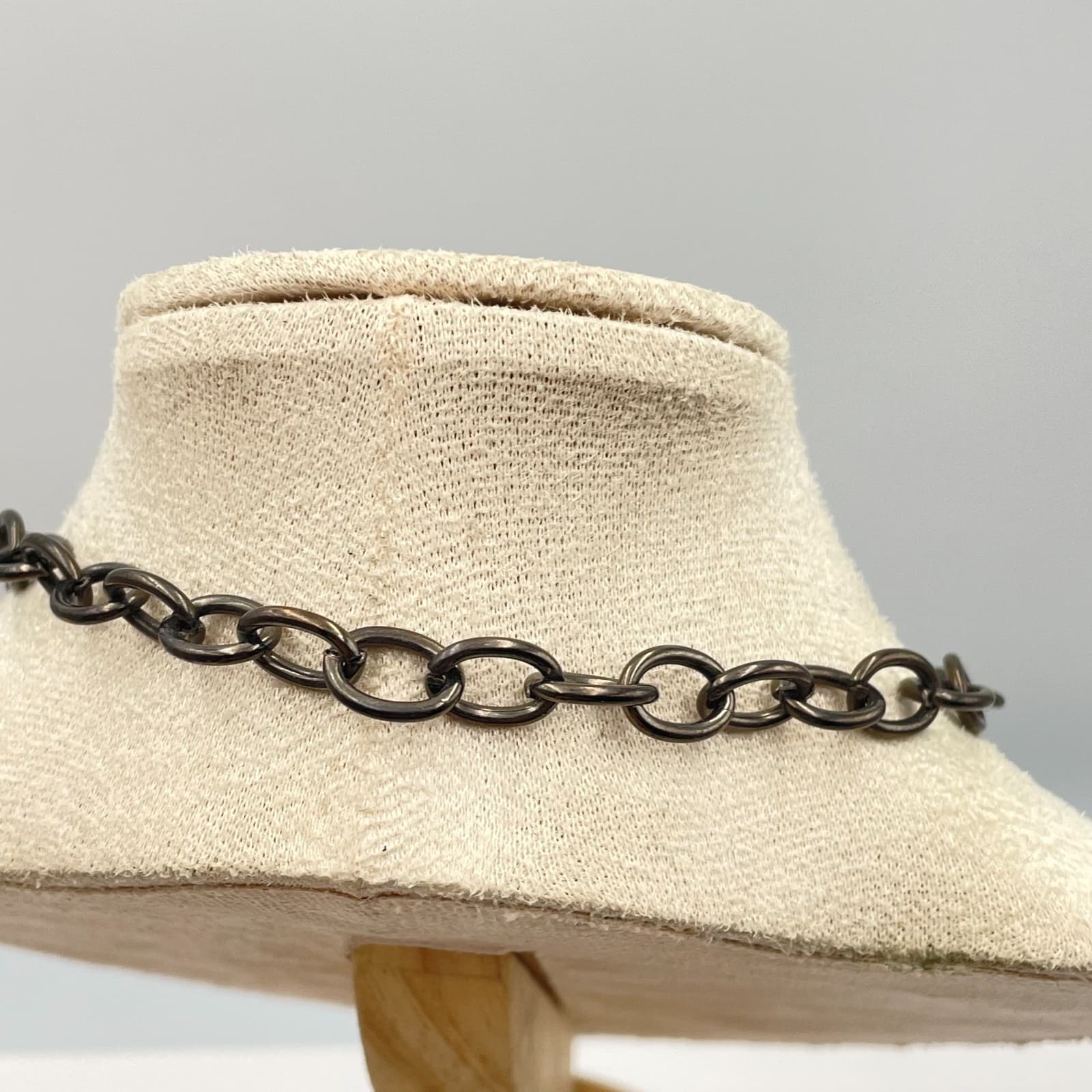 Vintage 90s Gunmetal Tone Filigree Oval Link Chain Heart Pendant Necklace - Thumbnail 6