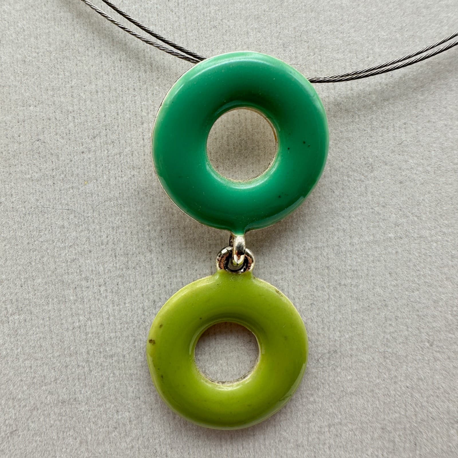 Vintage Green Enamel Double Ring Pendant Necklace Dark Wire Women's Jewellery - Thumbnail 5