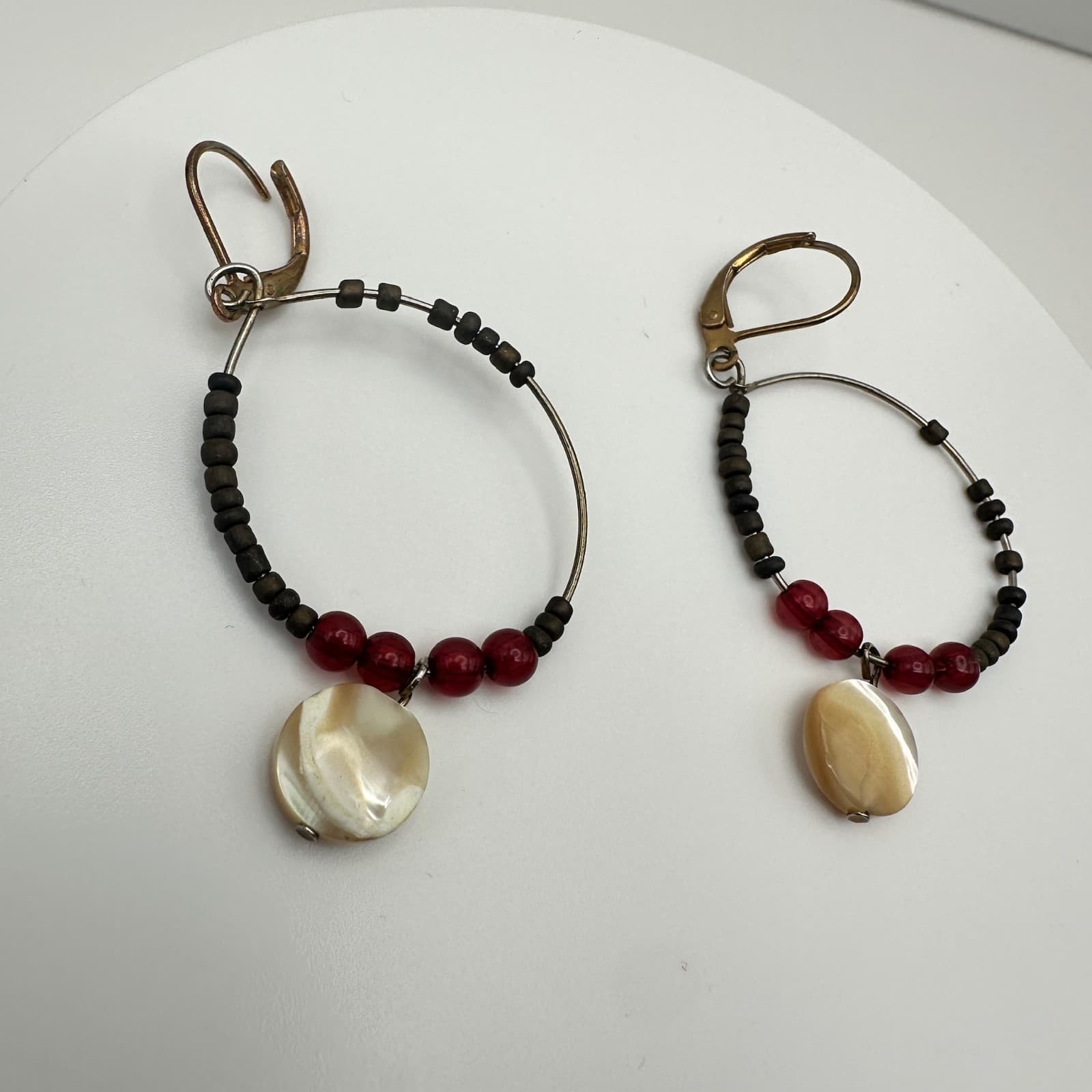 VTG Handmade Boho Black Wood Bead MOP Shell Dangle Earrings Gold Tone - Thumbnail 5