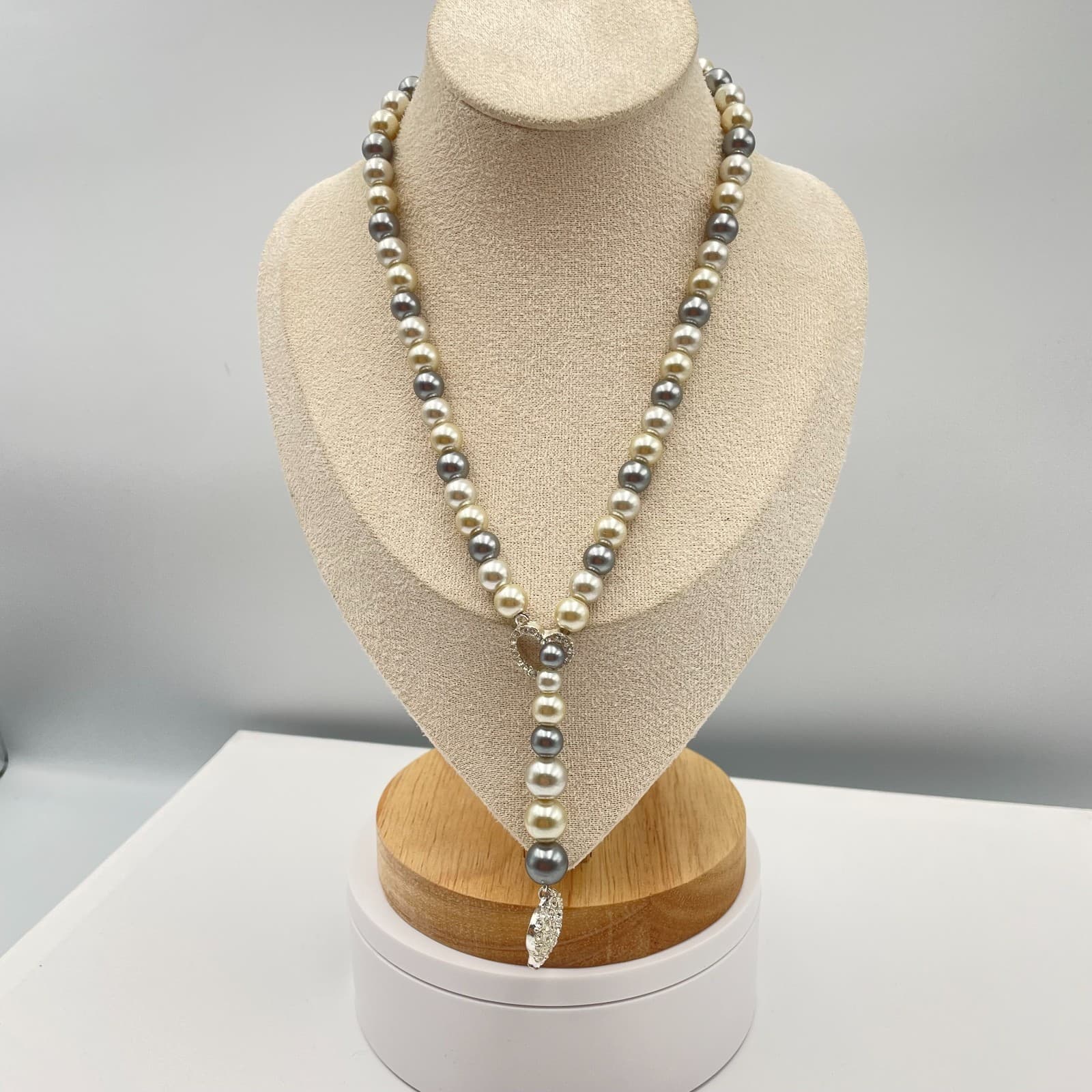 Vintage 90s Silver Tone Pearl Beaded Heart Pendant Necklace Women's Jewelry - Thumbnail 2