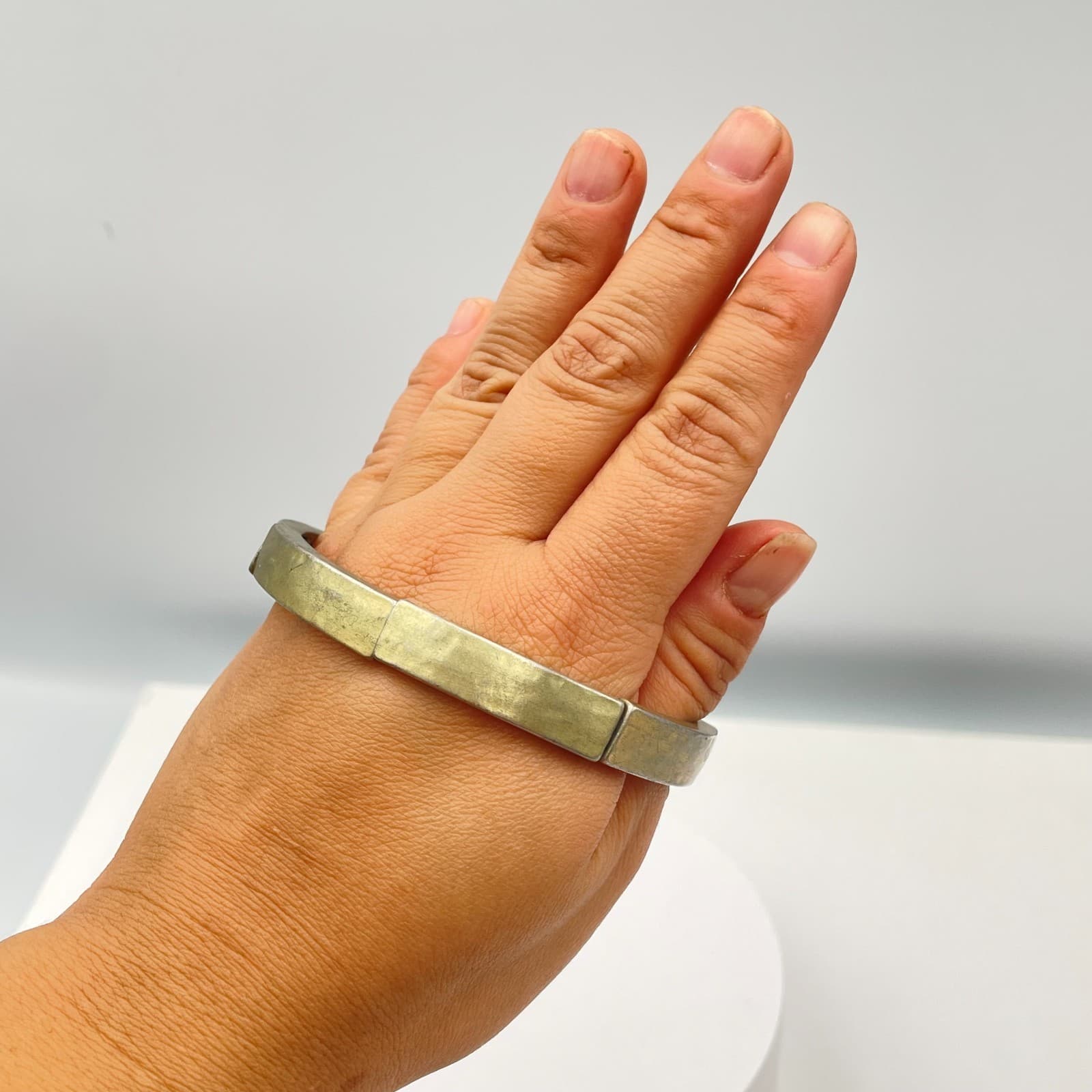 Vintage 90s GoldTone Stretch Bracelet Grey Black Marble Glass Chunky Cuff Bangle - Thumbnail 6