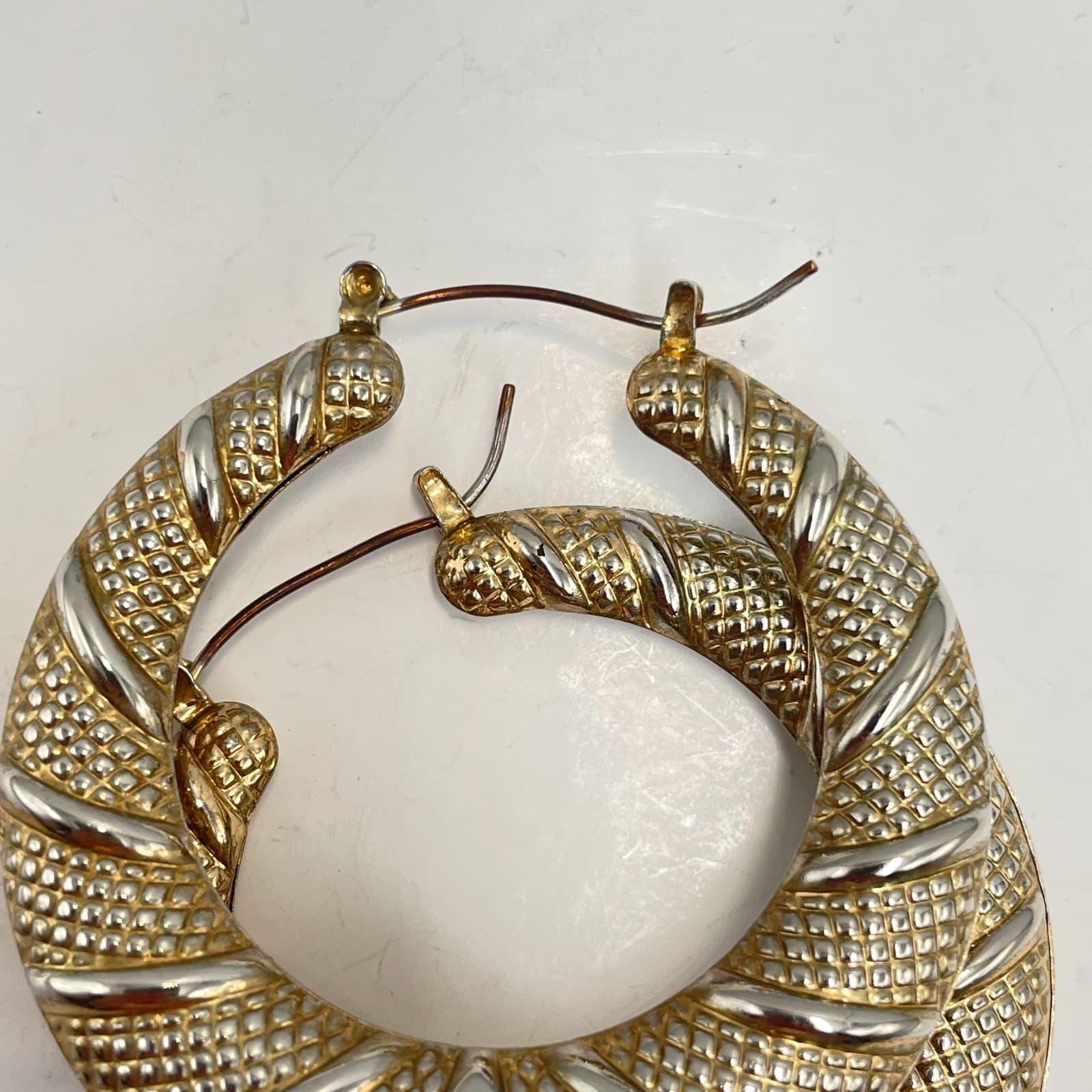 Vintage 90s Two Tone Textured Hoop Earrings Large Bold Fashion Retro Jewelry - Thumbnail 5