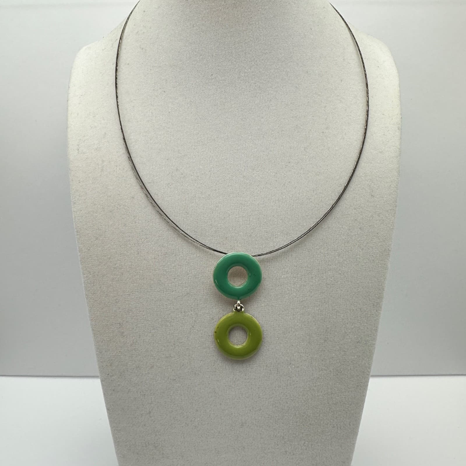 Vintage Green Enamel Double Ring Pendant Necklace Dark Wire Women's Jewellery - Thumbnail 2