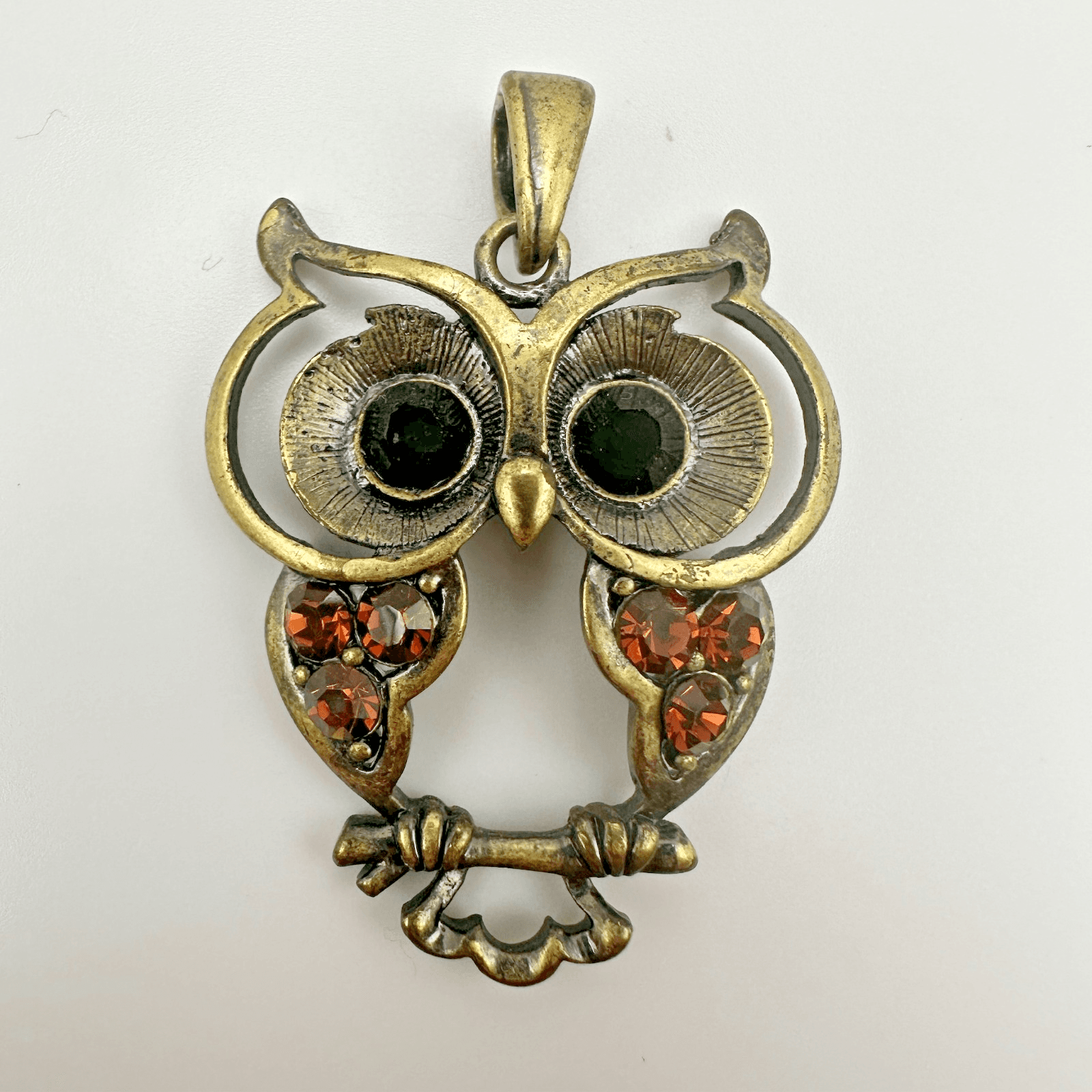 VTG Gold Tone Owl Pendant Charm Antique Rhinestone Women's Jewellery - Image 1