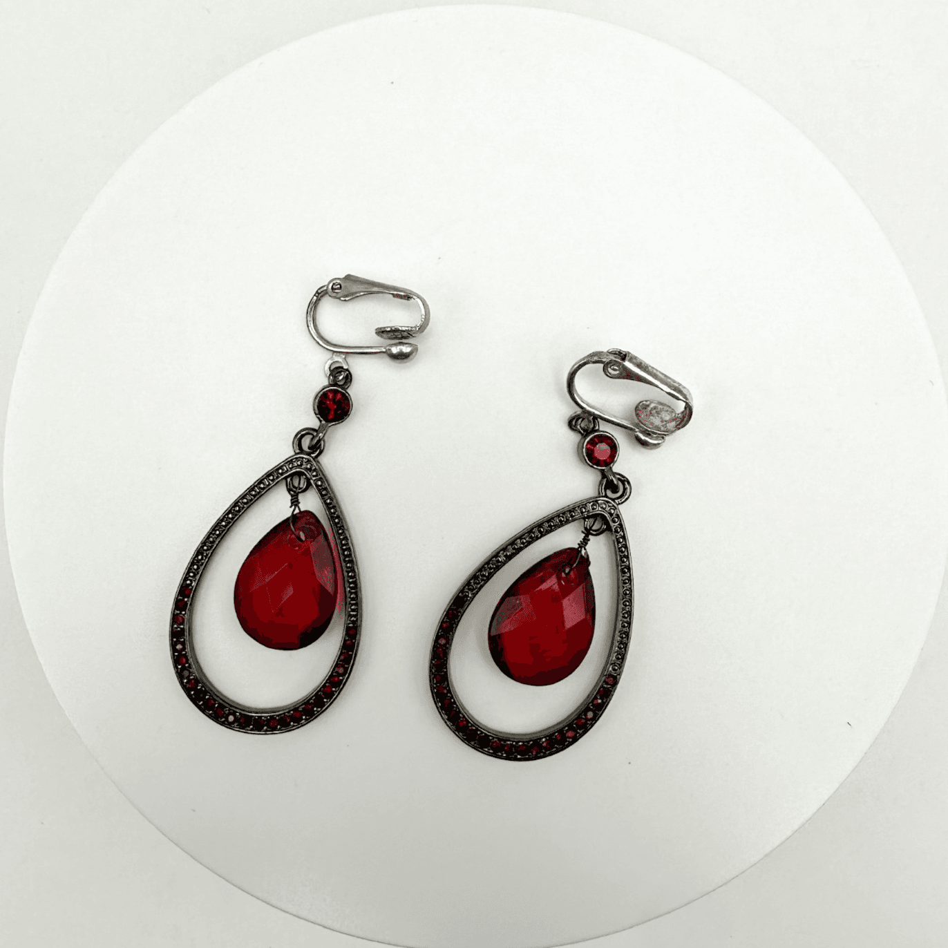 Vintage 80s Teardrop Drop Dangle Earrings Red Rhinestone Gun Women's Jewelry - Thumbnail 2