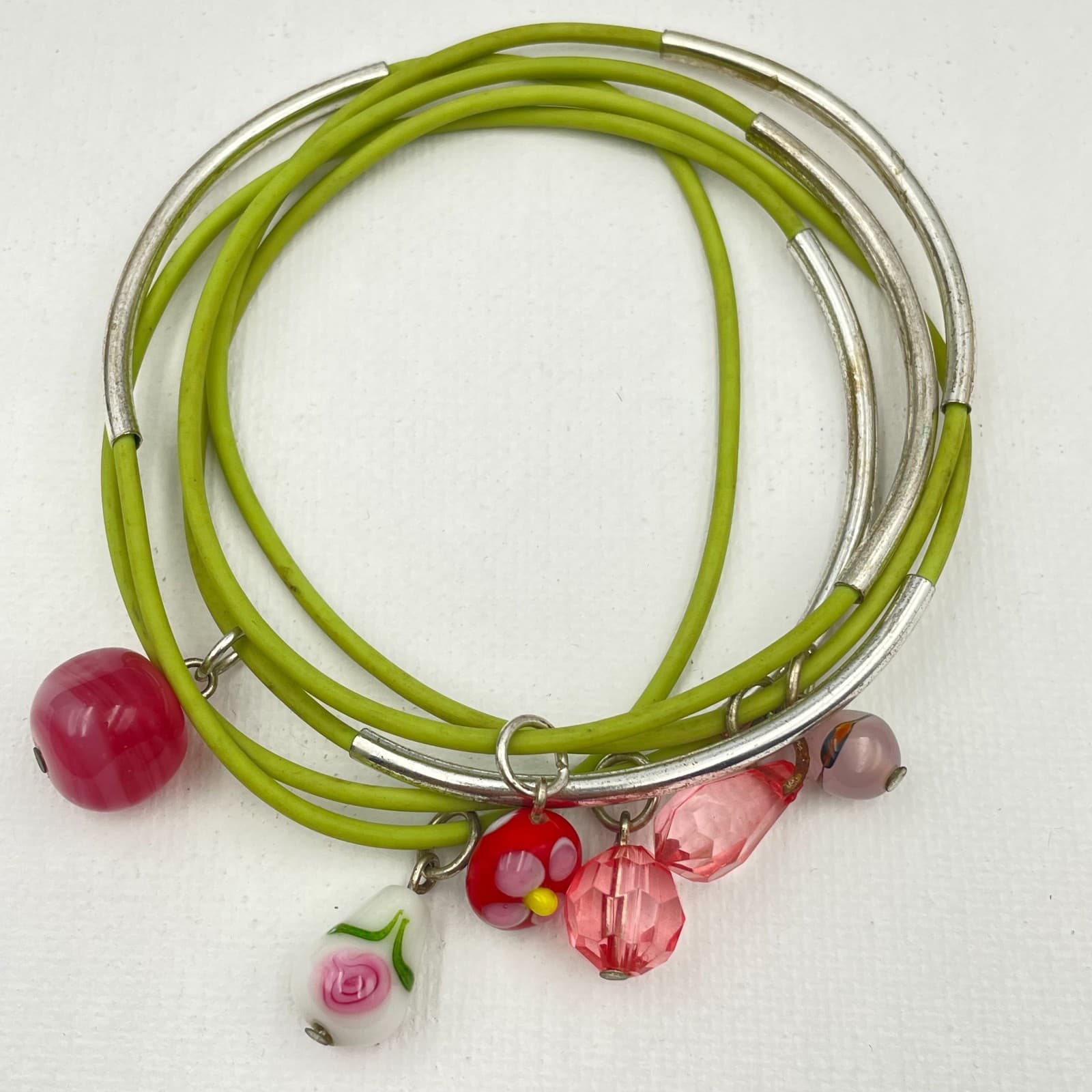 Vintage Y2K Lime Green Rubber Floral Charms Beaded Silver Tone Wire Bangle Set - Thumbnail 2