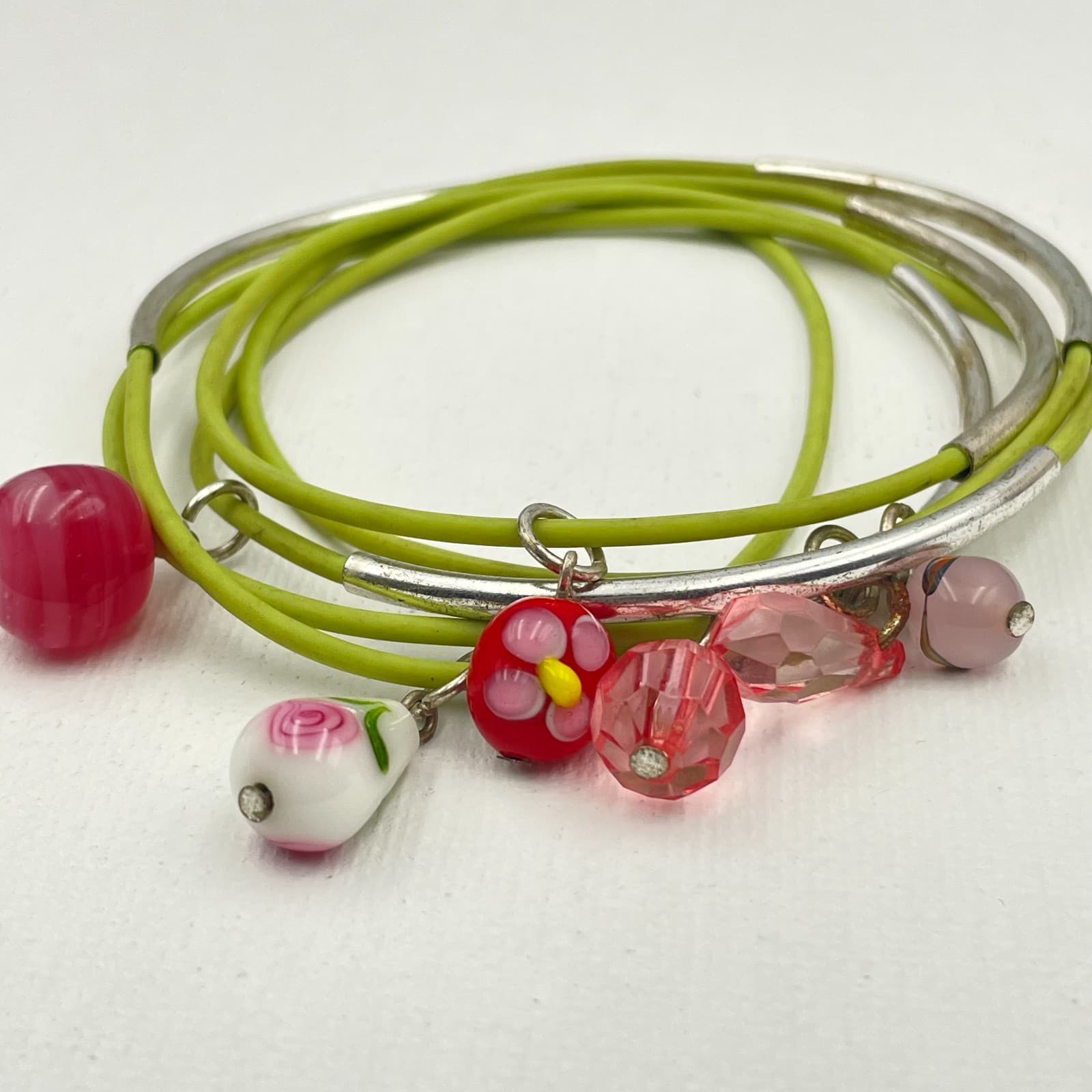 Vintage Y2K Lime Green Rubber Floral Charms Beaded Silver Tone Wire Bangle Set - Image 1