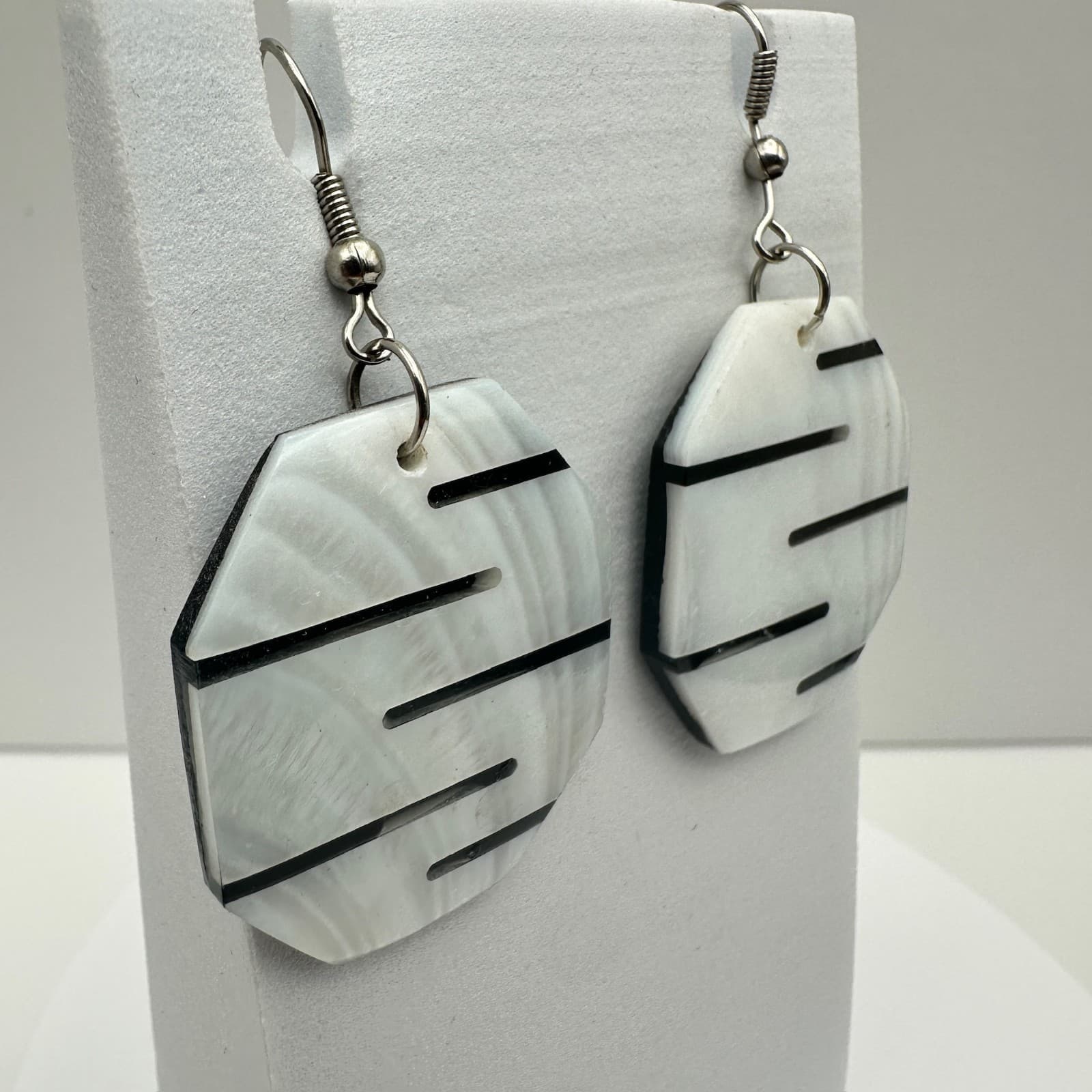 Vintage Y2K Geometric Mother of Pearl Inlaid Black Stripe Dangle Earrings Hook - Thumbnail 2