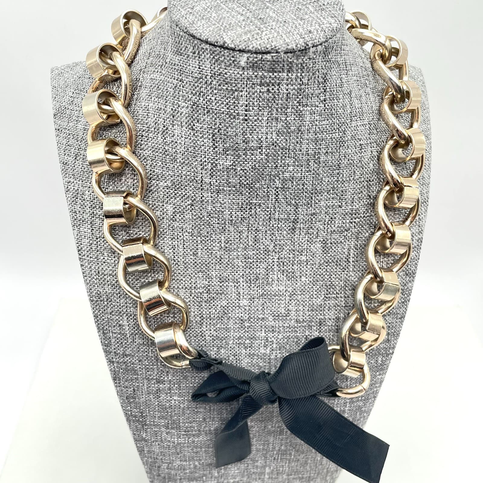 Vintage 90s Chunky Gold Tone Chain Necklace Black Ribbon Bow Accent Jewelry - Image 1