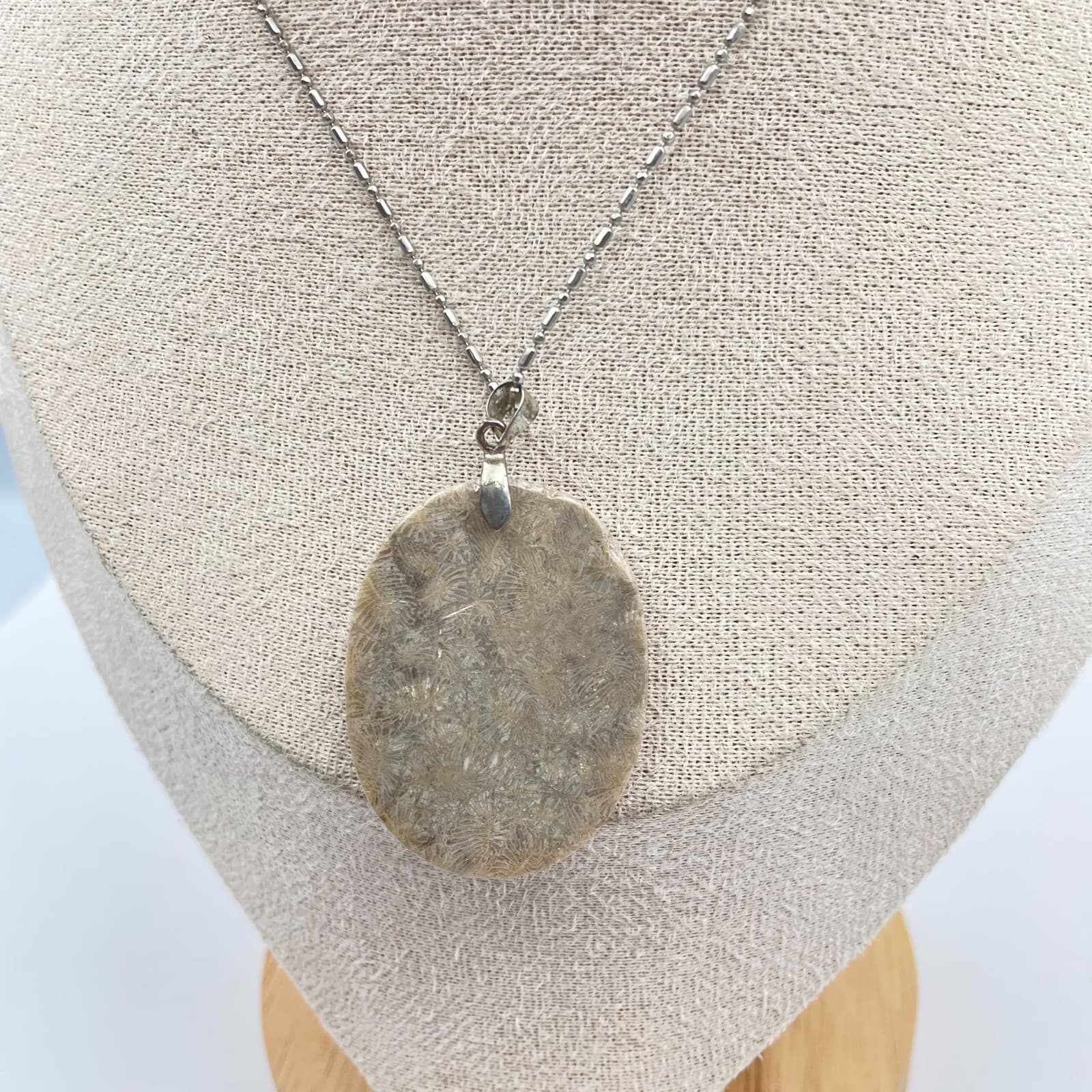 Vintage Natural Agatized Fossil Coral Oval Pendant Necklace Bar Bead Chain Gift - Thumbnail 5