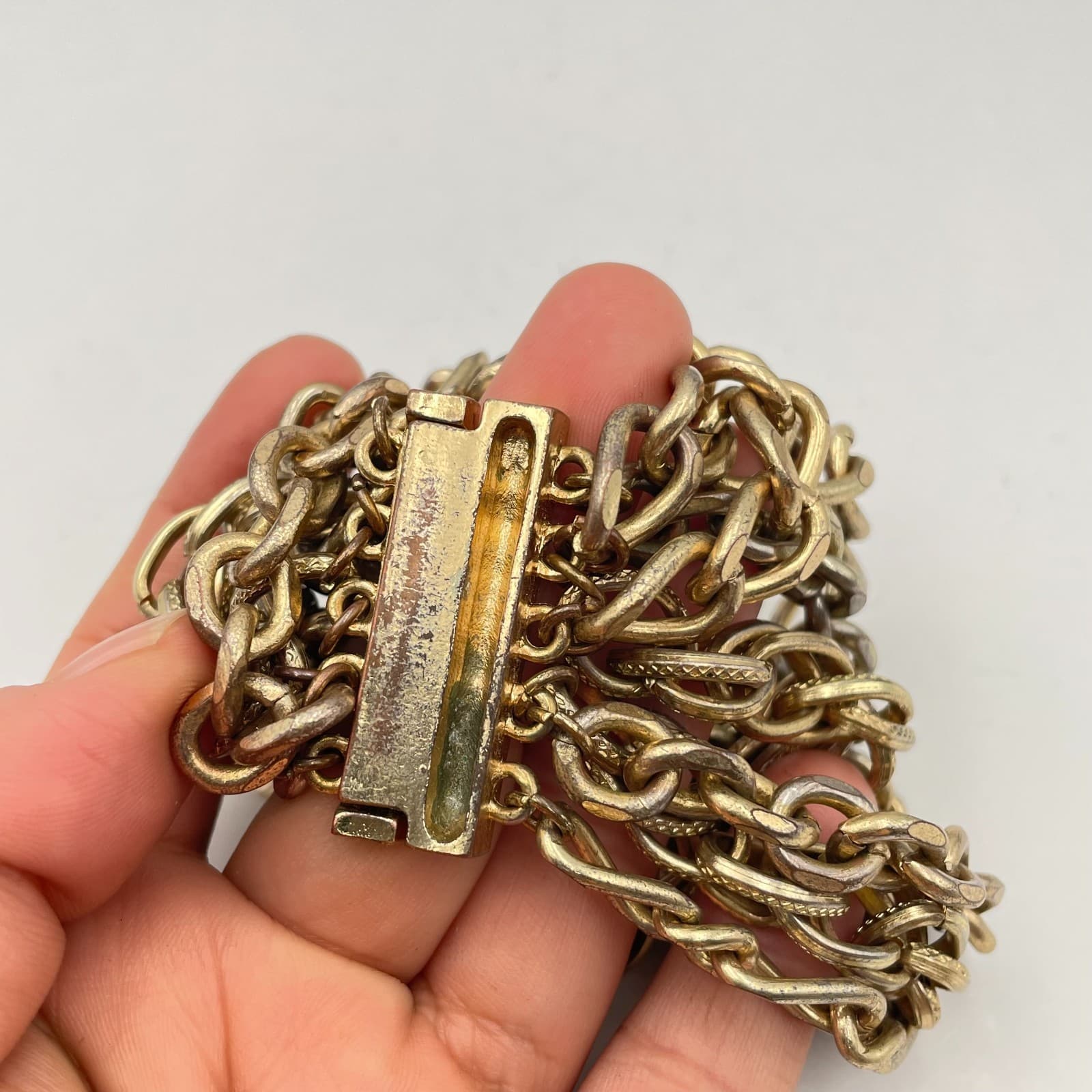 Vintage 80s 90s Gold Tone Multi Strand Chunky Curb Chain Statement Bracelet - Thumbnail 2