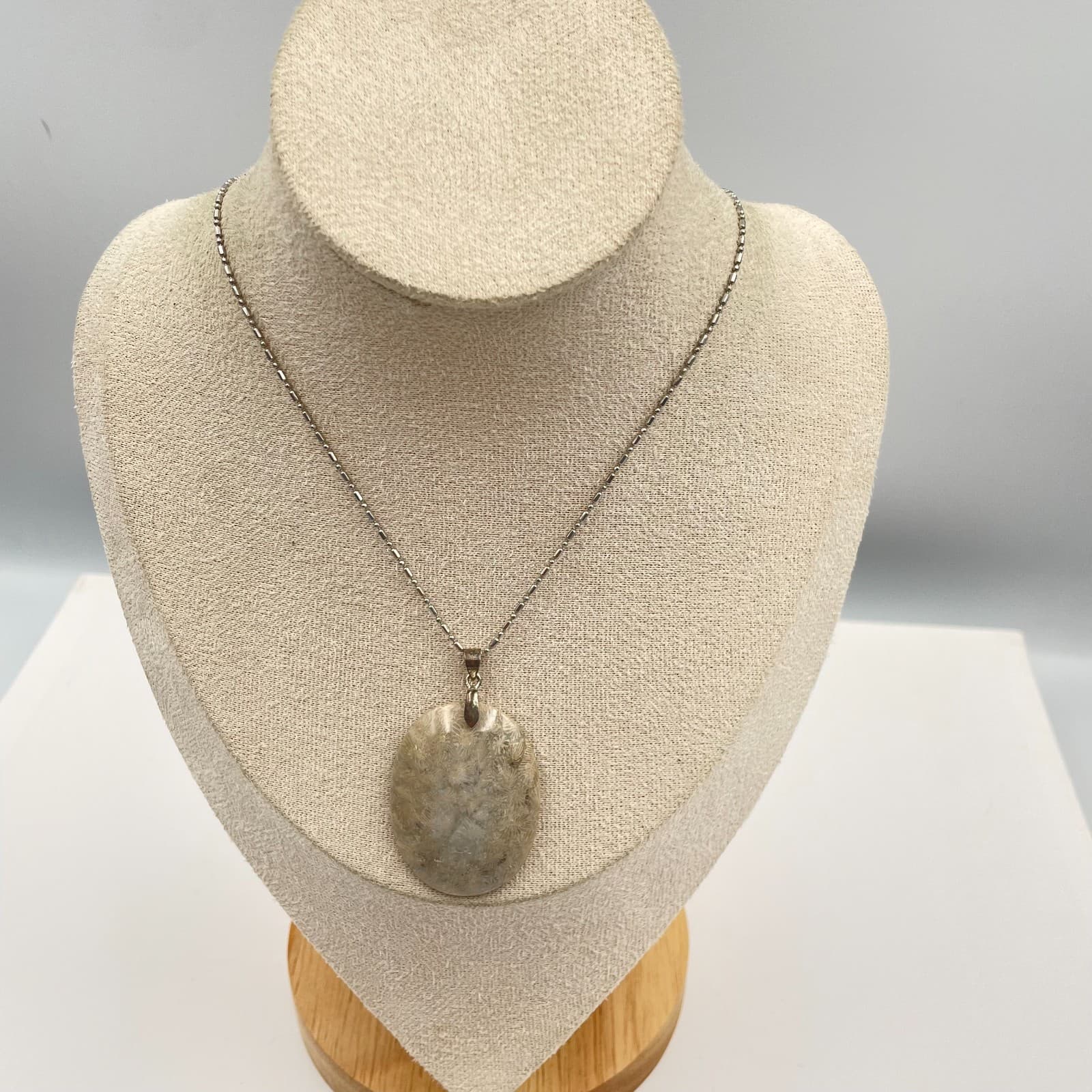 Vintage Natural Agatized Fossil Coral Oval Pendant Necklace Bar Bead Chain Gift - Thumbnail 2