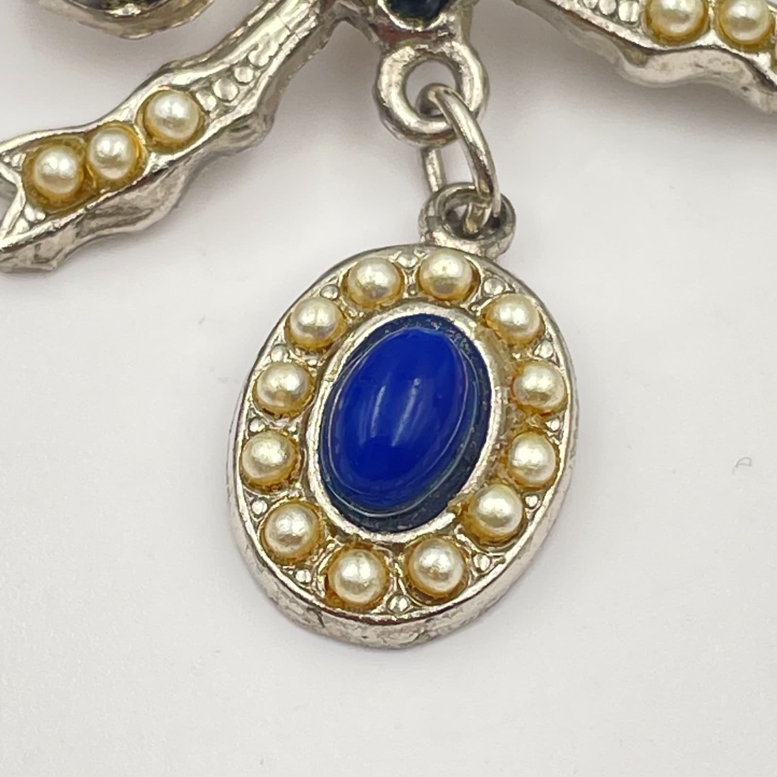 Vintage 90s Silver Tone Faux Pearl Blue Cabochon Dangle Bow Brooch Pin Jewelry - Thumbnail 4