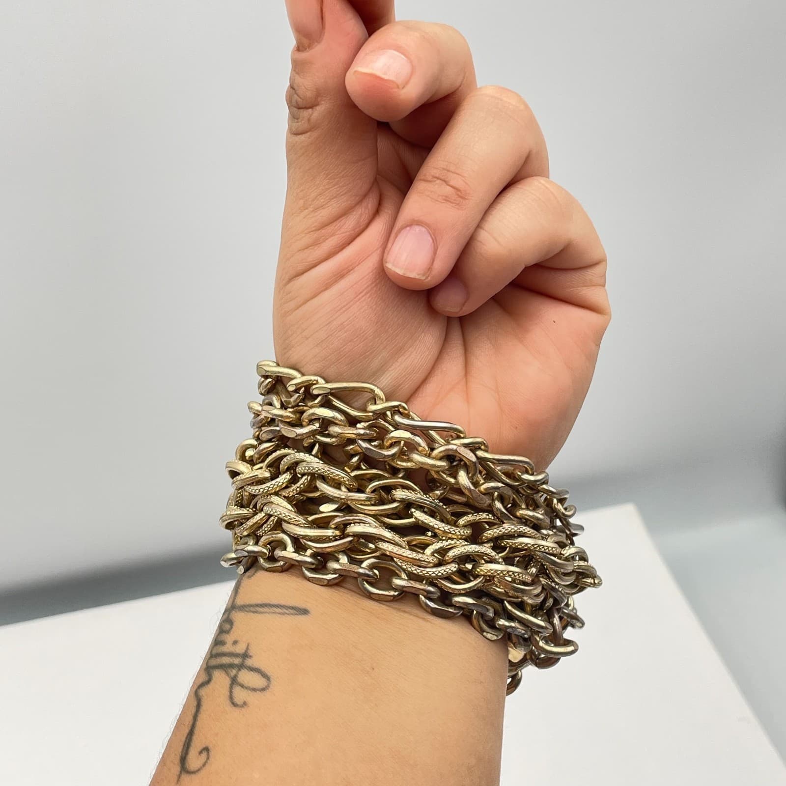 Vintage 80s 90s Gold Tone Multi Strand Chunky Curb Chain Statement Bracelet - Thumbnail 5