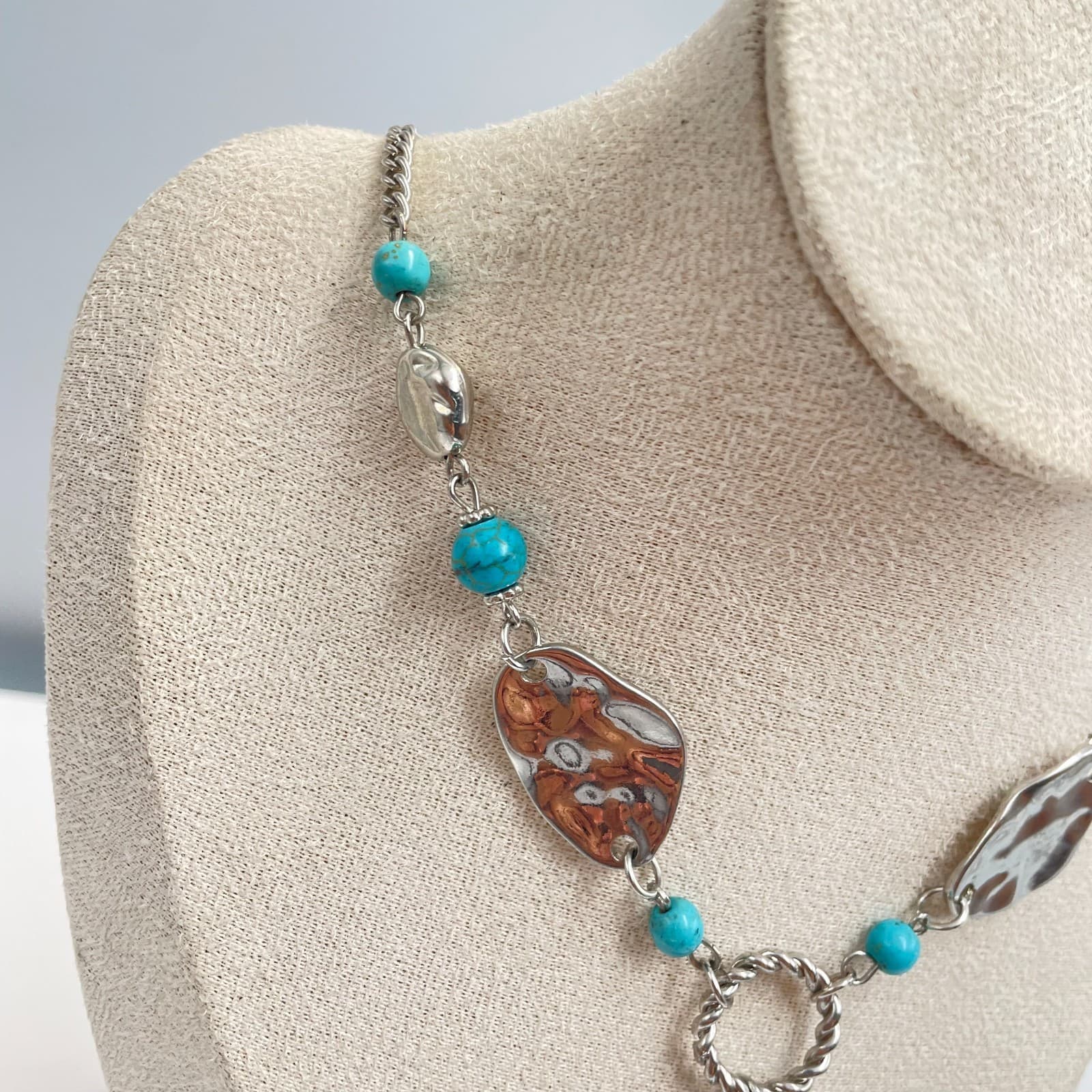 Vintage 90s Blue Faux Turquoise Teardrop Pendant Silver Tone Necklace Boho Style - Thumbnail 3