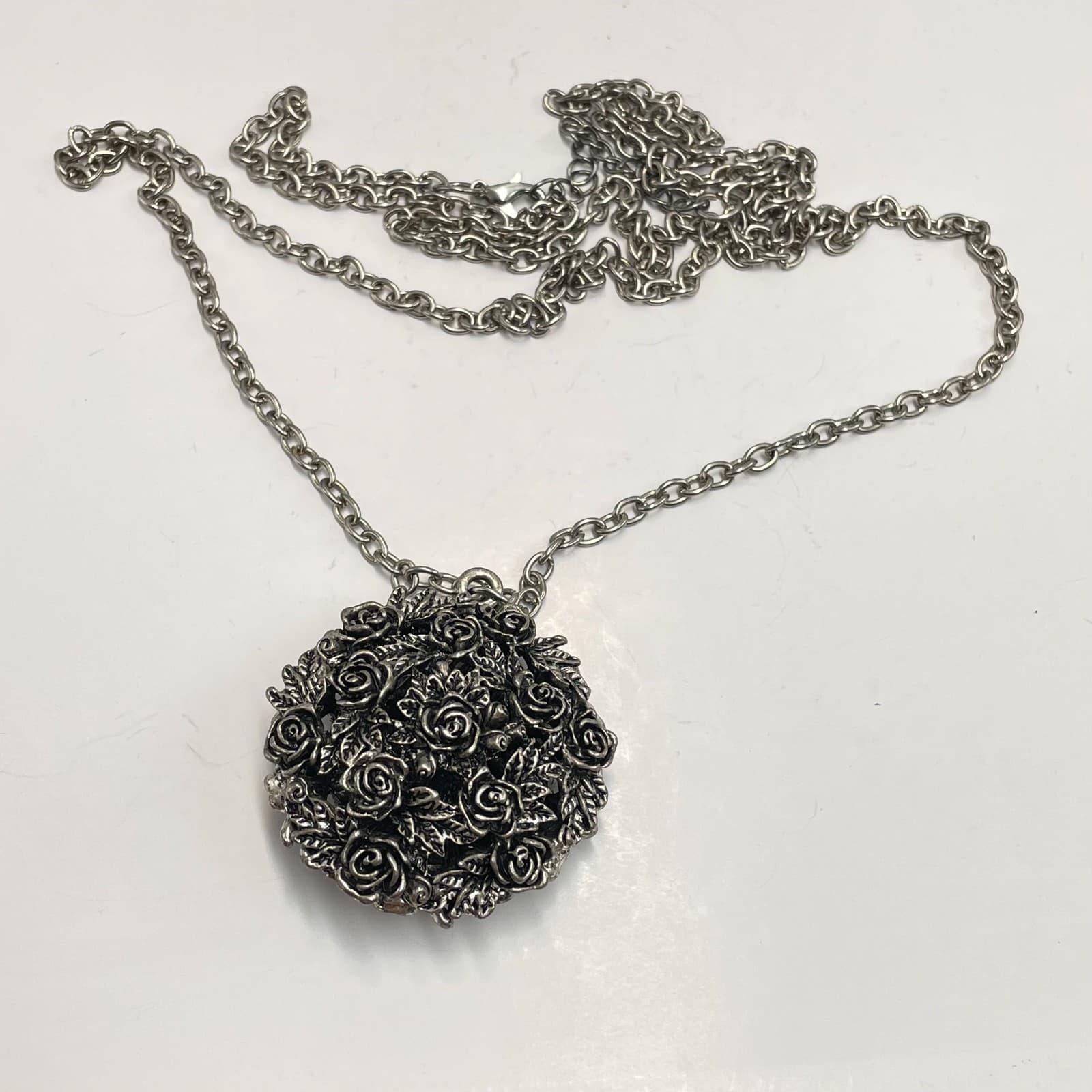 Vintage 90s Silver Tone Floral Rose Cluster Pendant Necklace Glass Rhinestone - Thumbnail 6