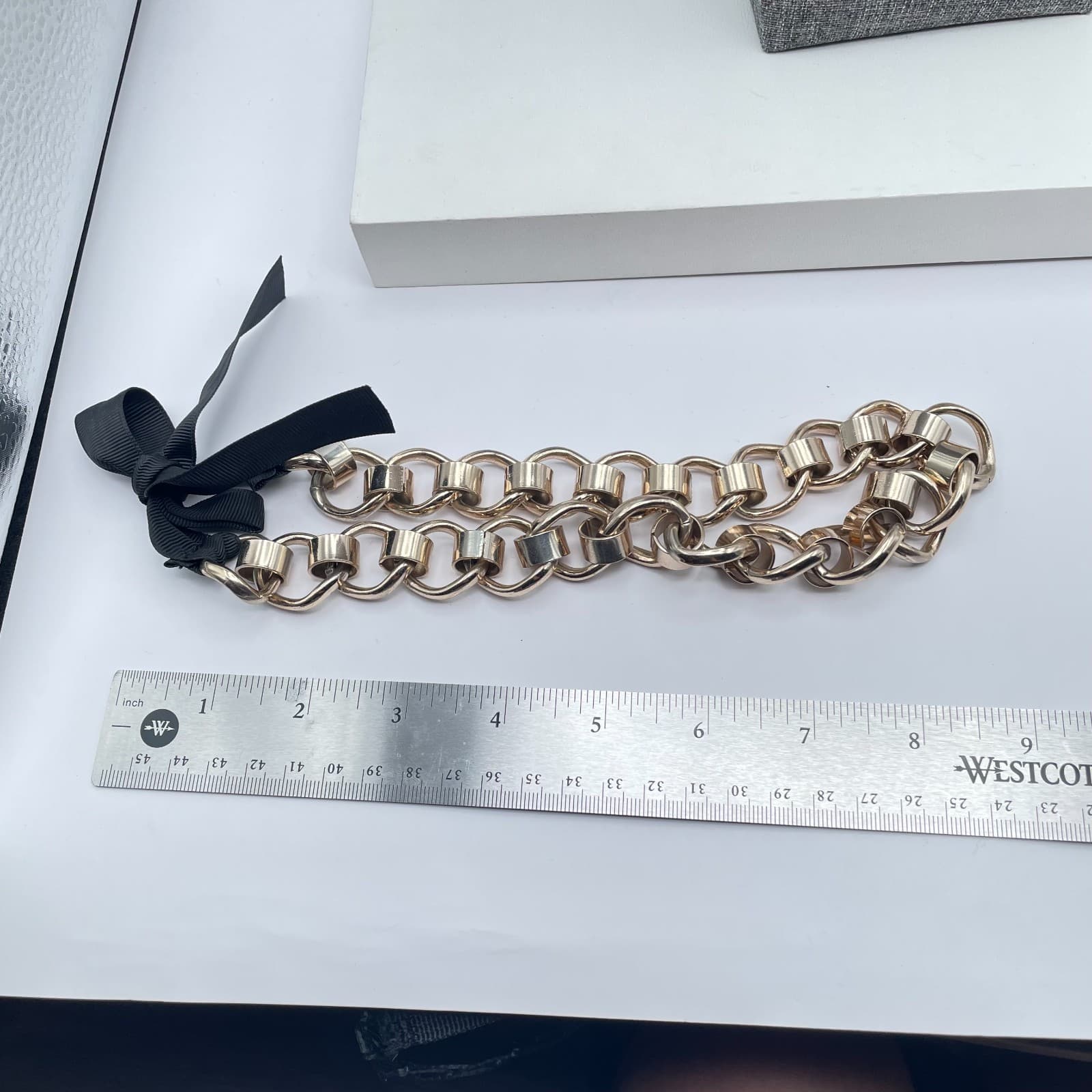 Vintage 90s Chunky Gold Tone Chain Necklace Black Ribbon Bow Accent Jewelry - Thumbnail 8