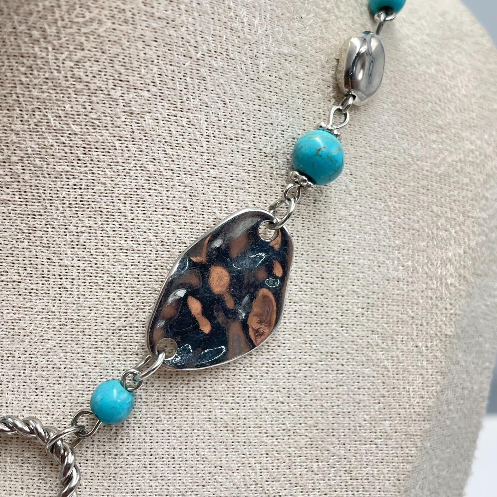 Vintage 90s Blue Faux Turquoise Teardrop Pendant Silver Tone Necklace Boho Style - Thumbnail 4