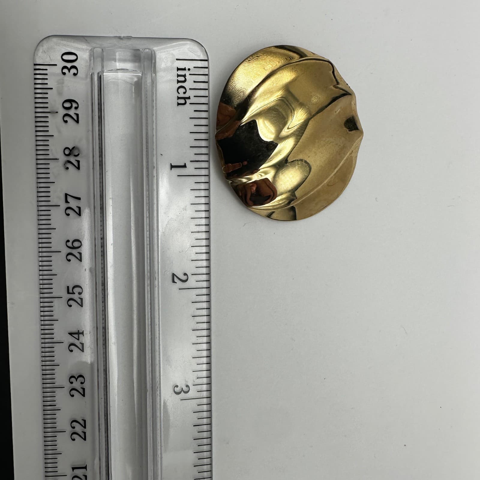 Vintage 90s Gold Tone Wavy Oval strand Brutalist Earrings Chunky Clip On Jewelry - Thumbnail 6