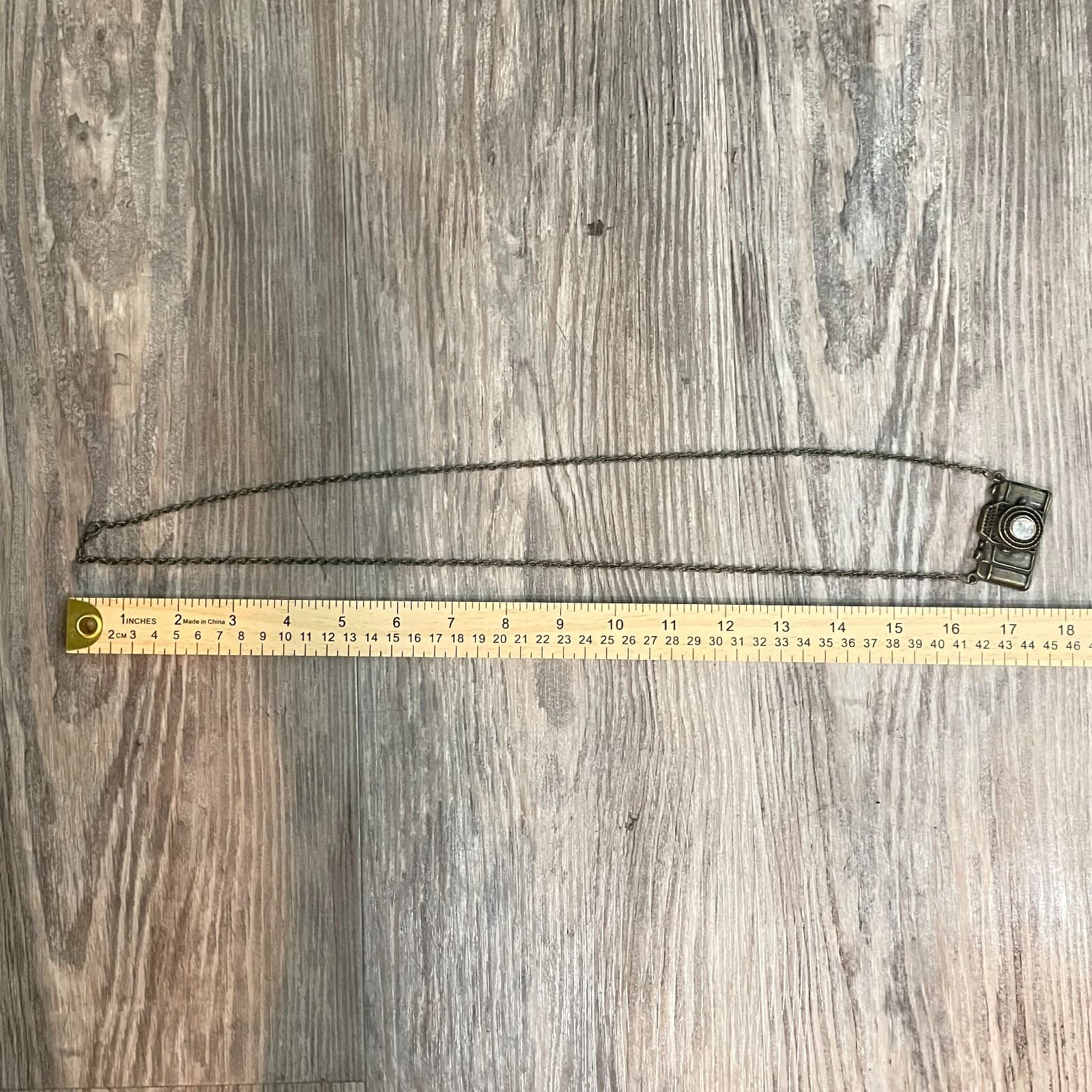 Vintage 90s Camera Pendant Necklace Bronze Tone Glass Stone Photographer Gift - Thumbnail 7