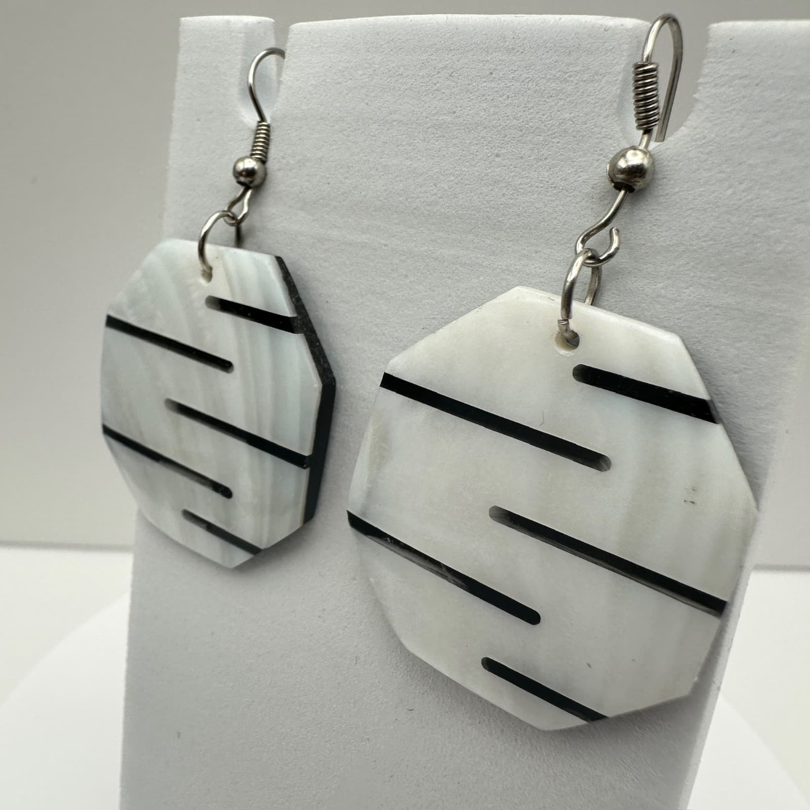 Vintage Y2K Geometric Mother of Pearl Inlaid Black Stripe Dangle Earrings Hook - Thumbnail 3