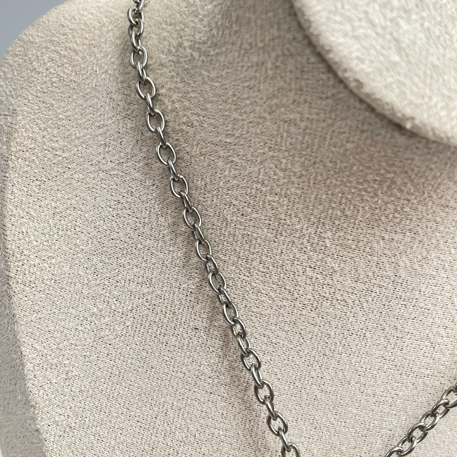 Vintage 90s Silver Tone Floral Rose Cluster Pendant Necklace Glass Rhinestone - Thumbnail 4