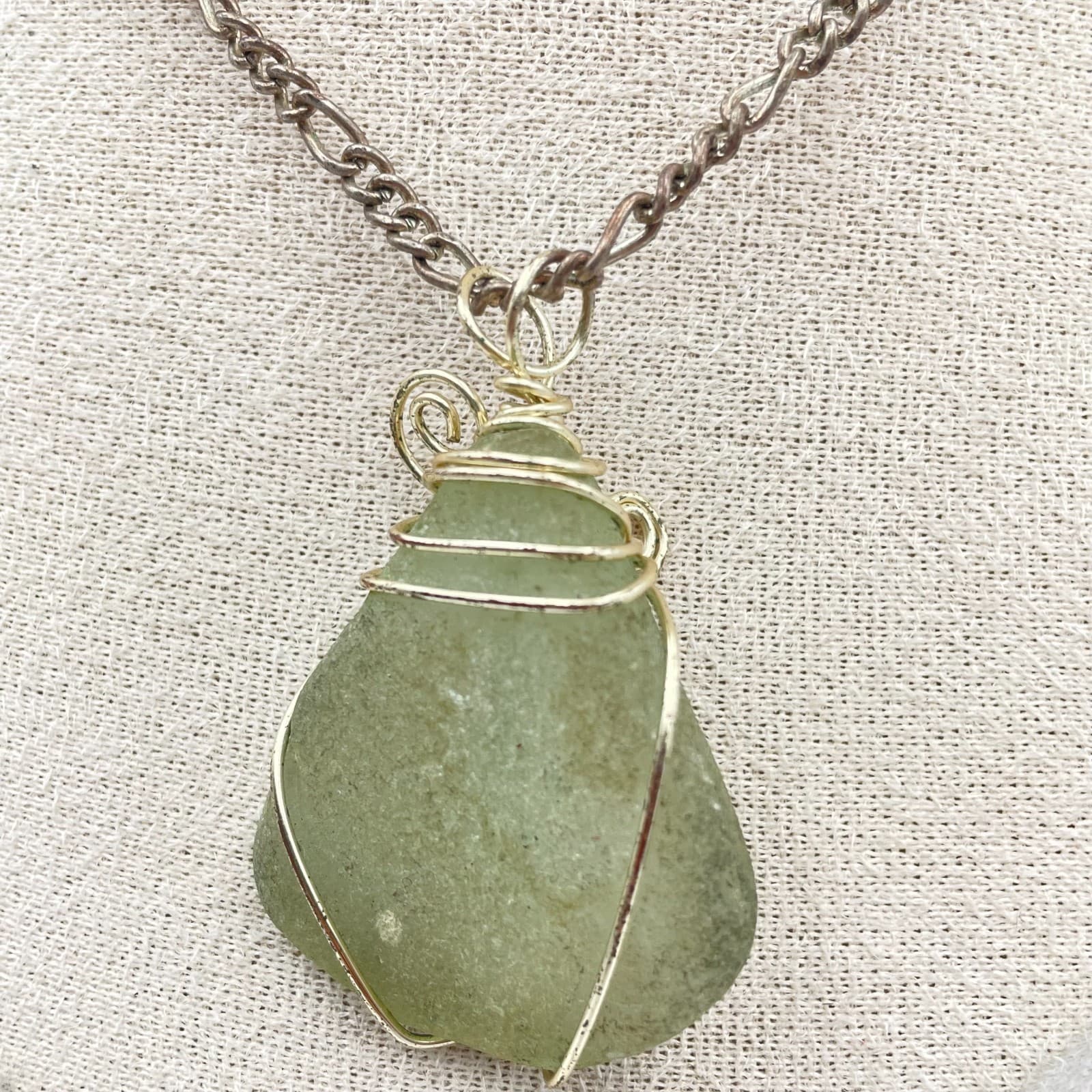 Vintage 90s Wire Wrapped Sea Green Pendant Necklace Boho Women's Classic Jewelry - Image 1
