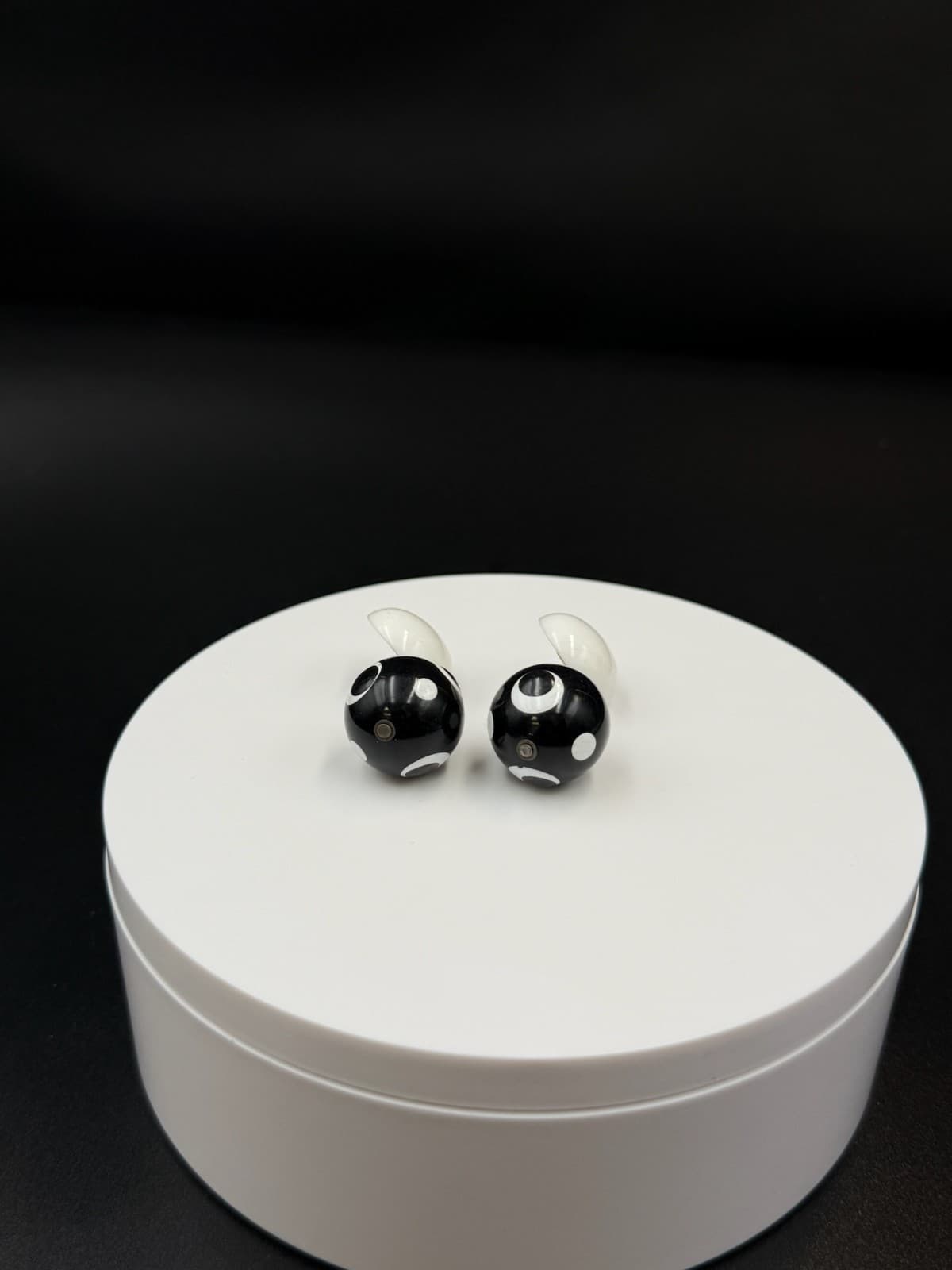 Vintage Contemporary Drop Black White Polka Dot Beaded Fashion Round Stud - Thumbnail 2