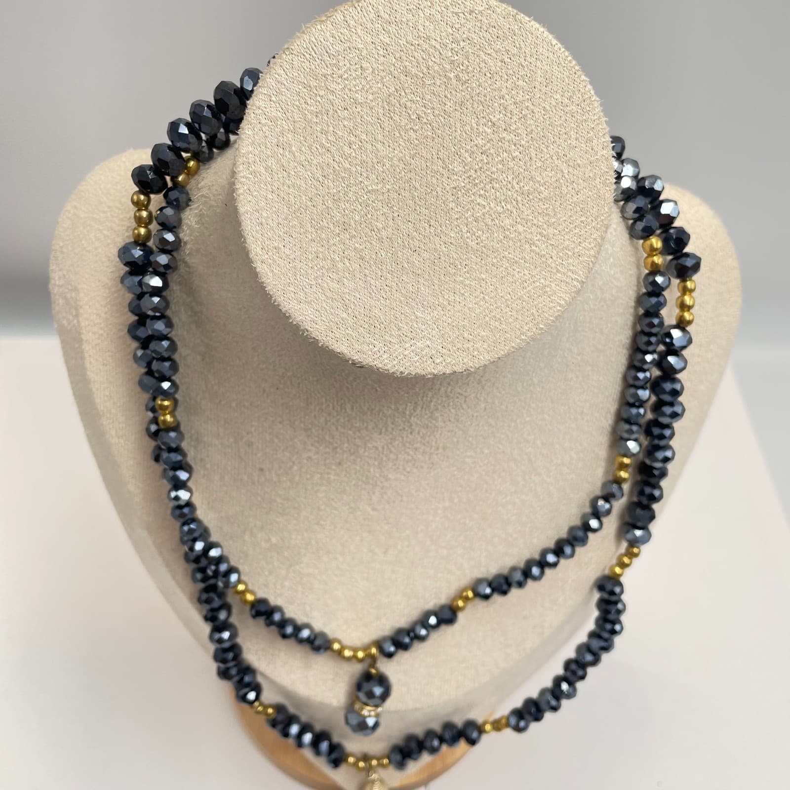 Vintage 90s Double Layer Black Glass Bead Tassel Necklace Gold Tone Boho Estate - Thumbnail 2