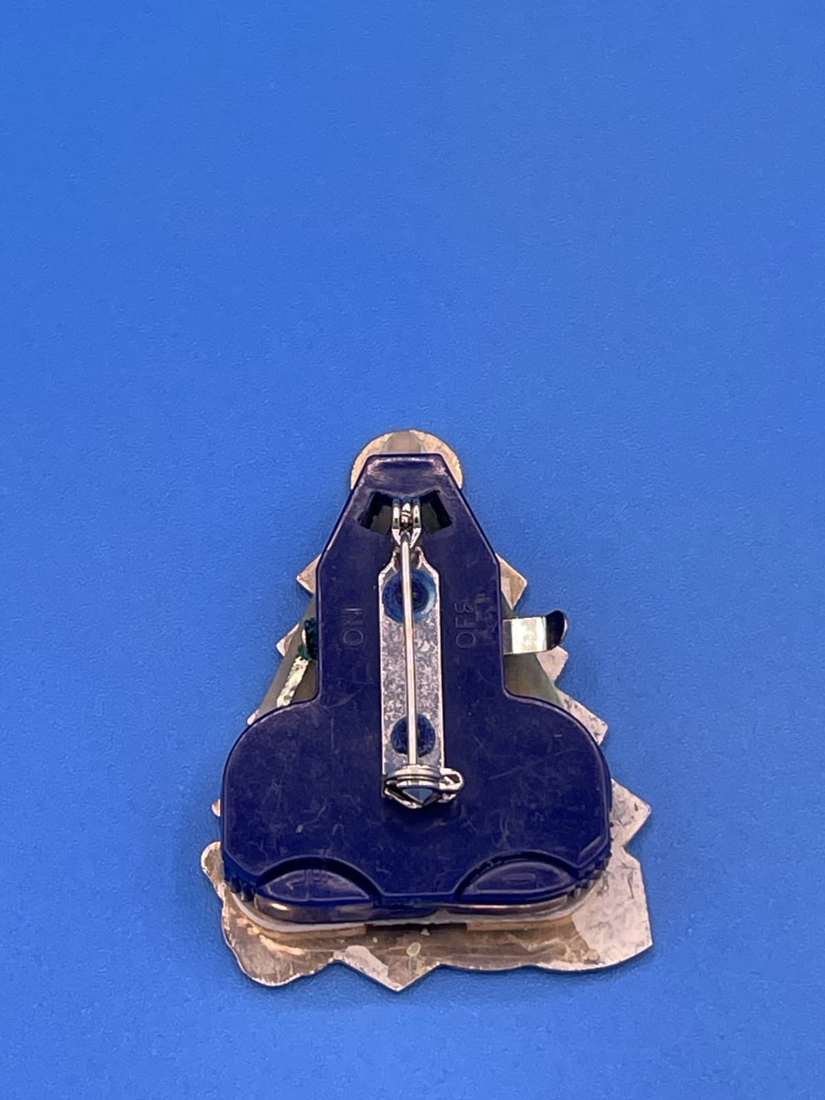 Vintage Christmas Tree Light Up Brooch Pin Toys Presents Enamel Silver Tone - Thumbnail 10