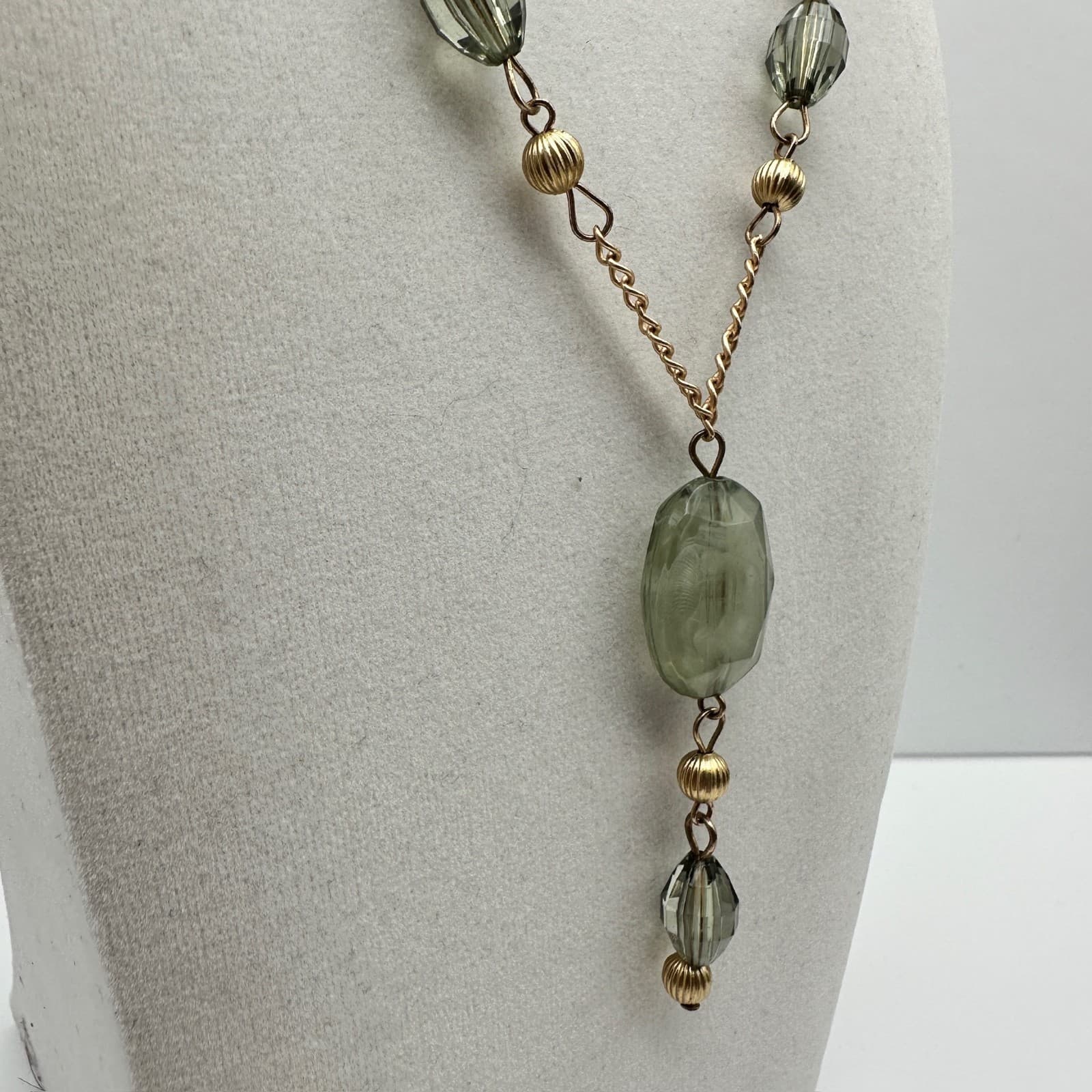 Vintage Gold Tone Chain Necklace Green Acrylic Glass Bead Drop Women's Jewellery - Thumbnail 5