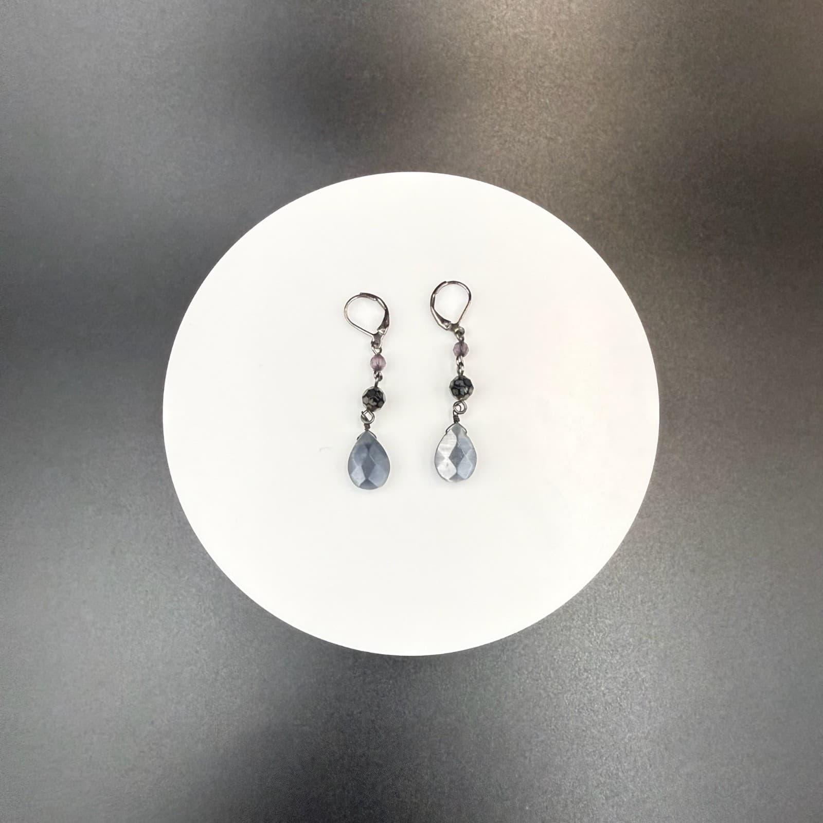 Vintage Faceted Gray Modern Classic Leverback Beaded Teardrop Dangle Earrings - Thumbnail 9